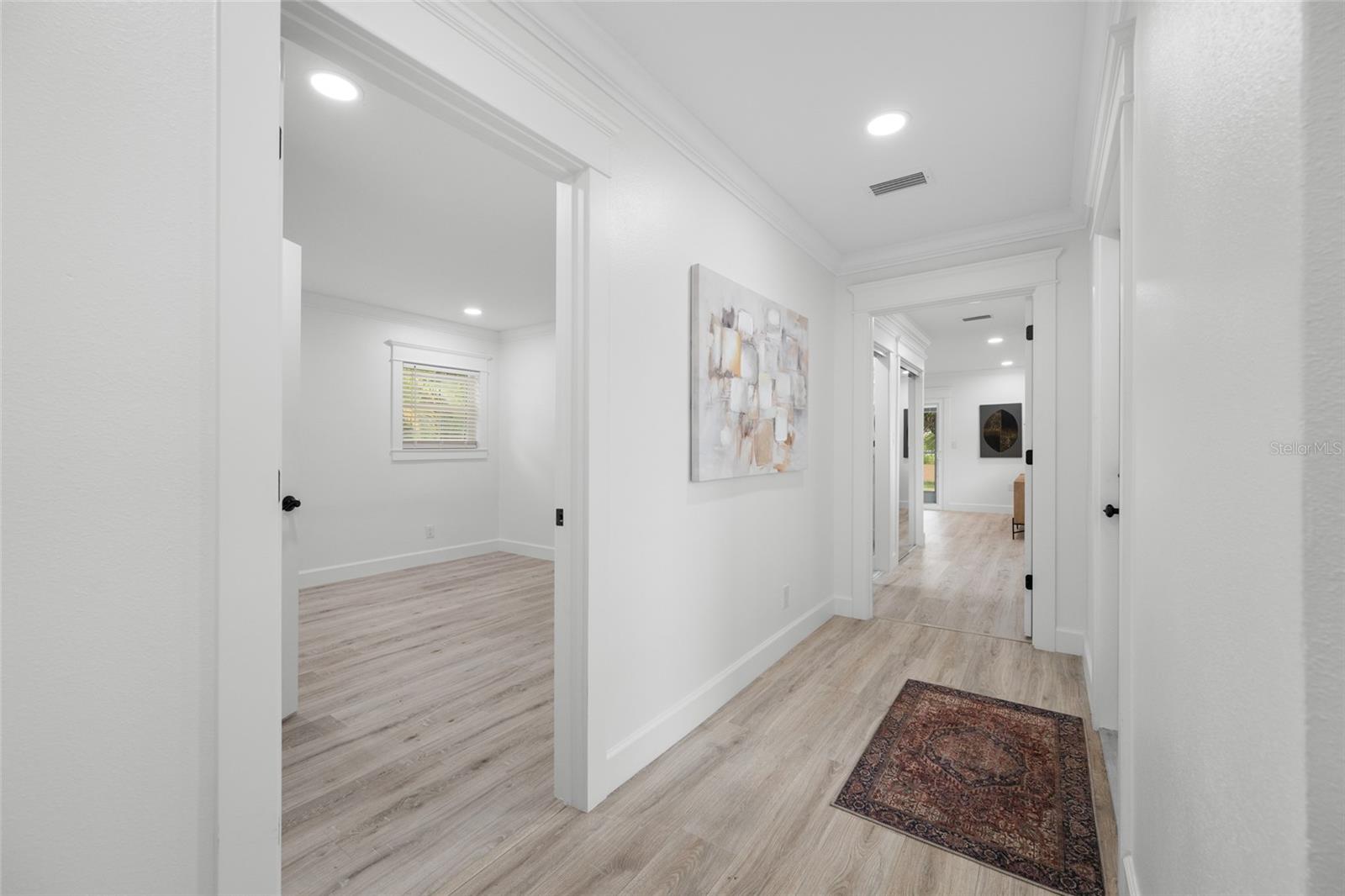 380 VILLAGRANDE AVE S — photo 36