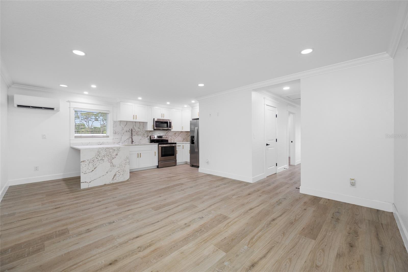 380 VILLAGRANDE AVE S — photo 76