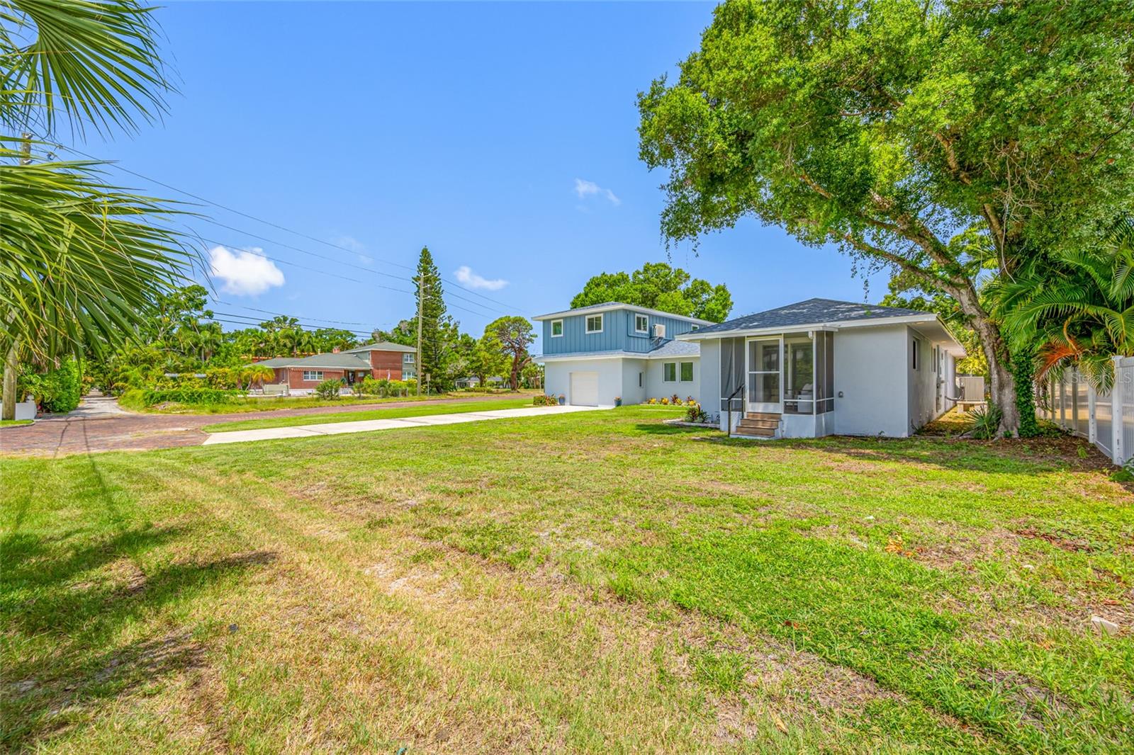 380 VILLAGRANDE AVE S — photo 10