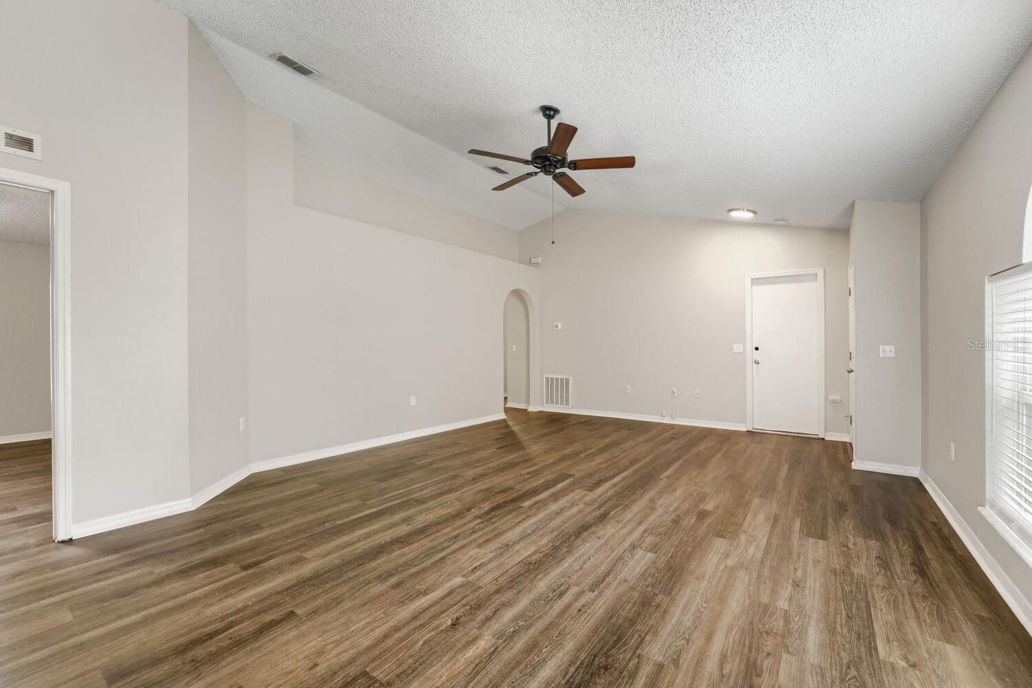17037 HOLMBY CT — photo 7
