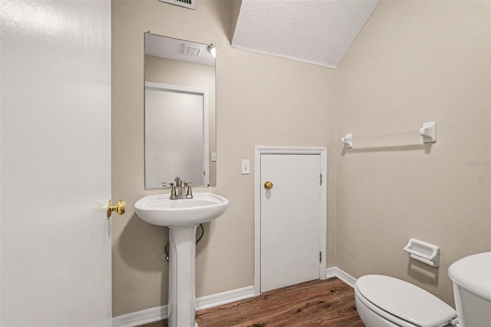 2125 FLUORSHIRE DR — photo 9