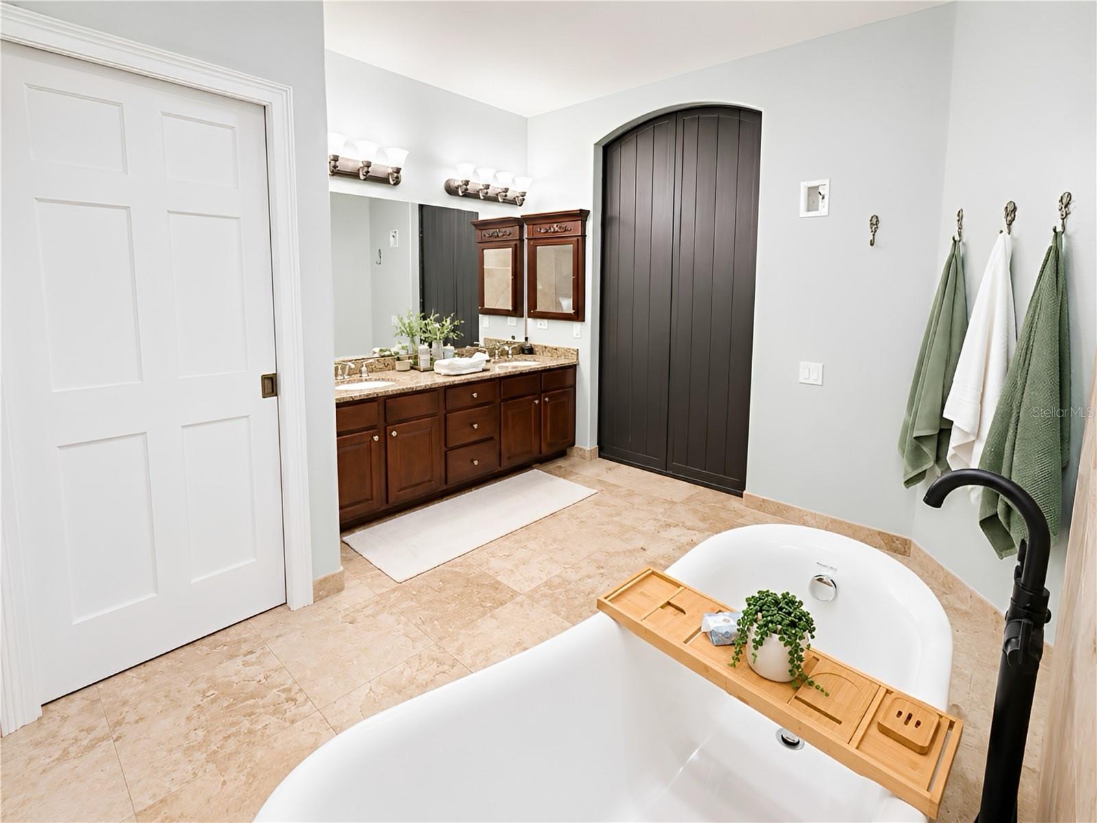 17802 SAINT LUCIA ISLE DR — photo 44