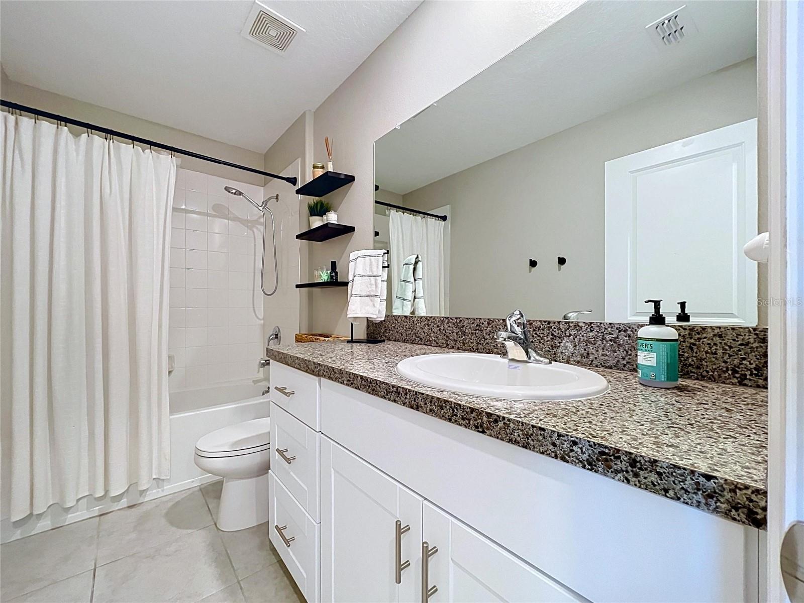 6131 SPRING CRAYFISH AVE — photo 18