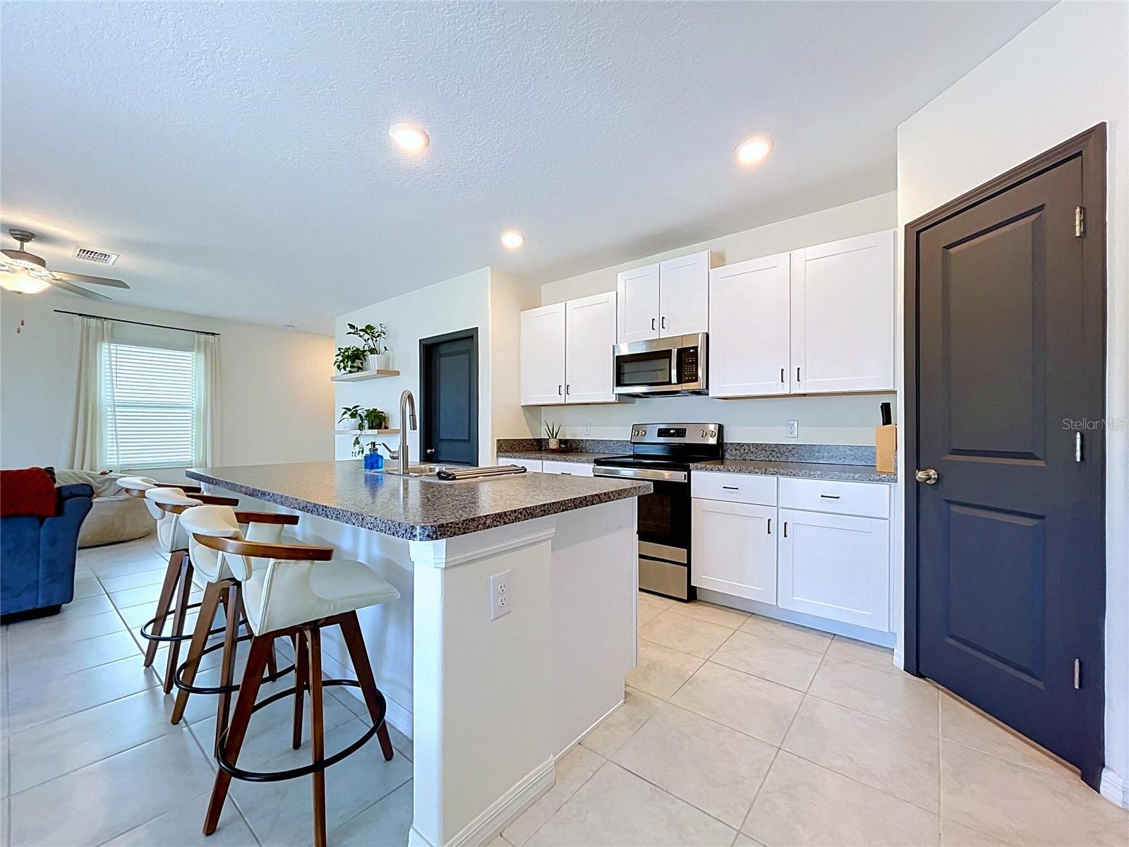 6131 SPRING CRAYFISH AVE — photo 8