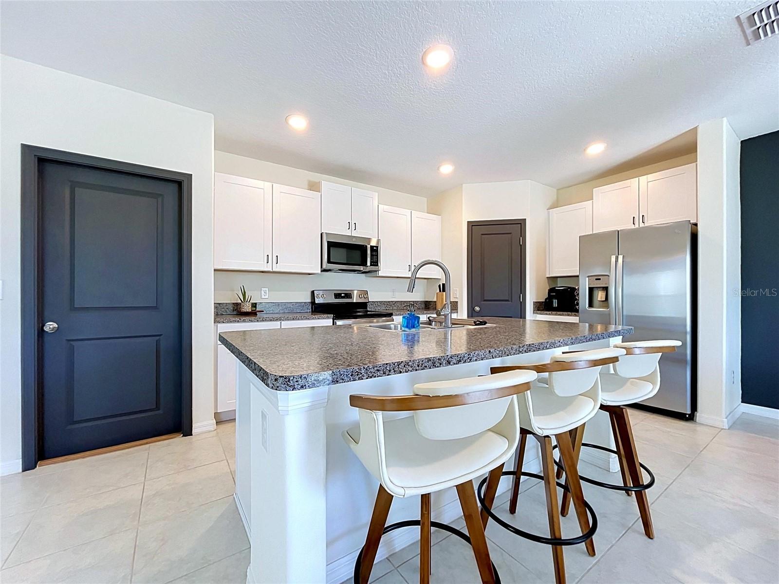 6131 SPRING CRAYFISH AVE — photo 7
