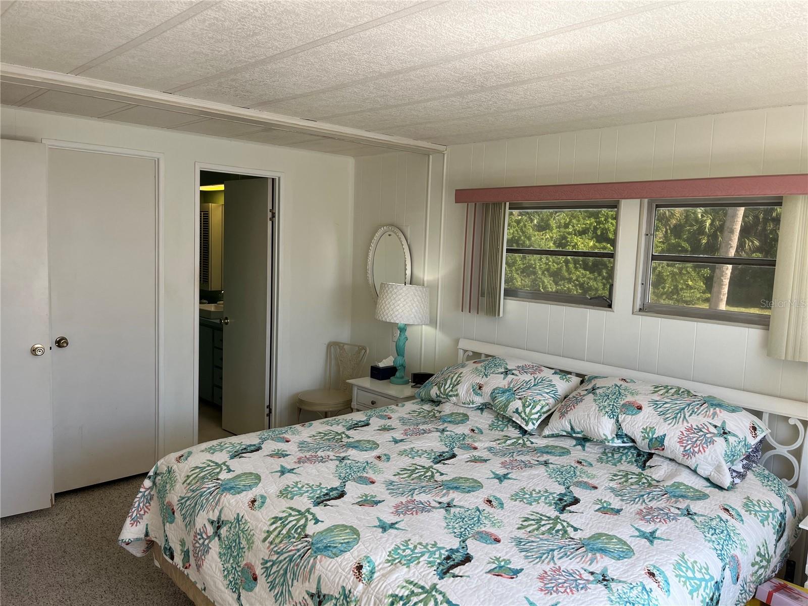 609 CERVINA DR — photo 29