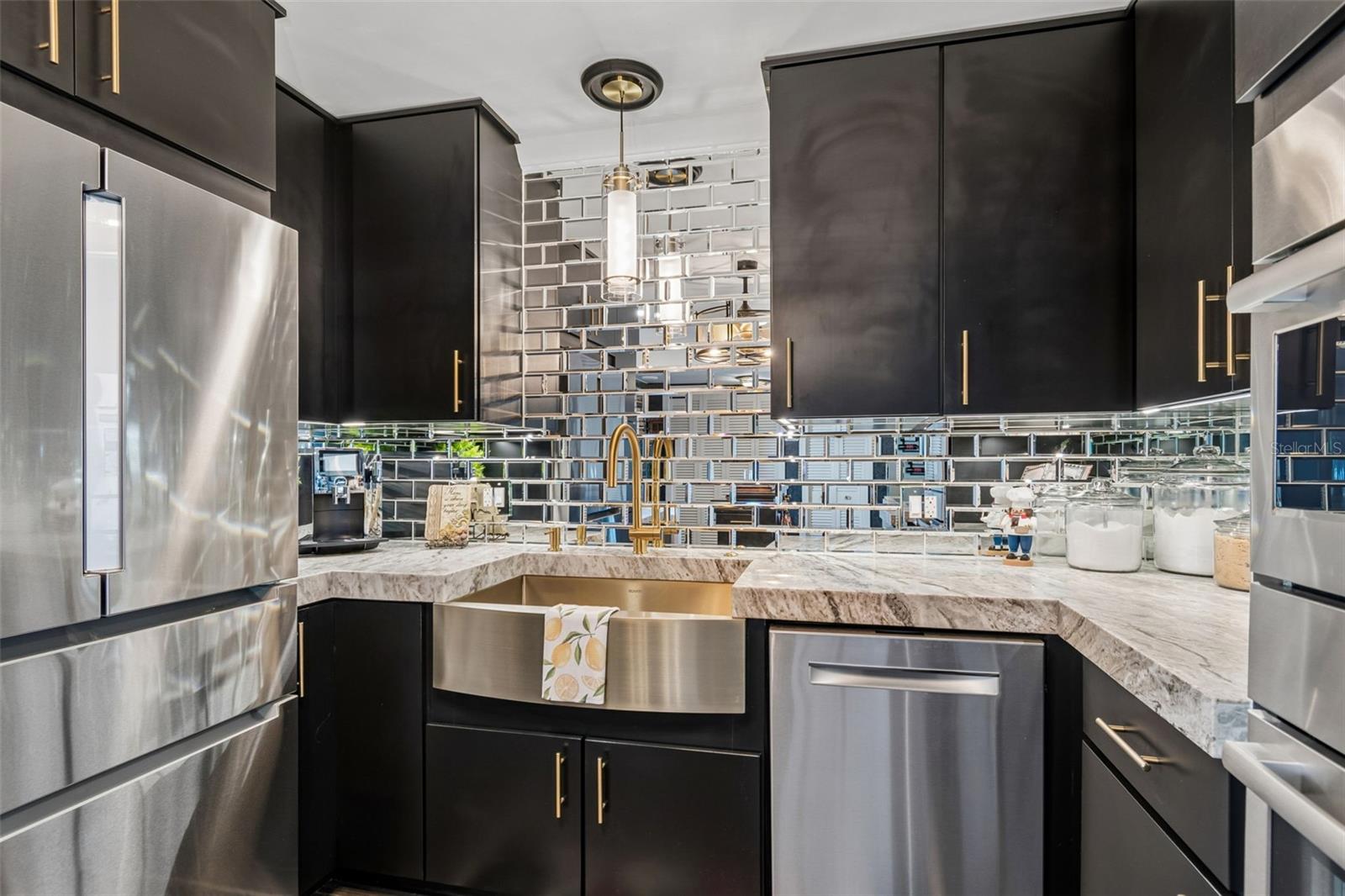 5200 BRITTANY DR S #1508 — photo 22