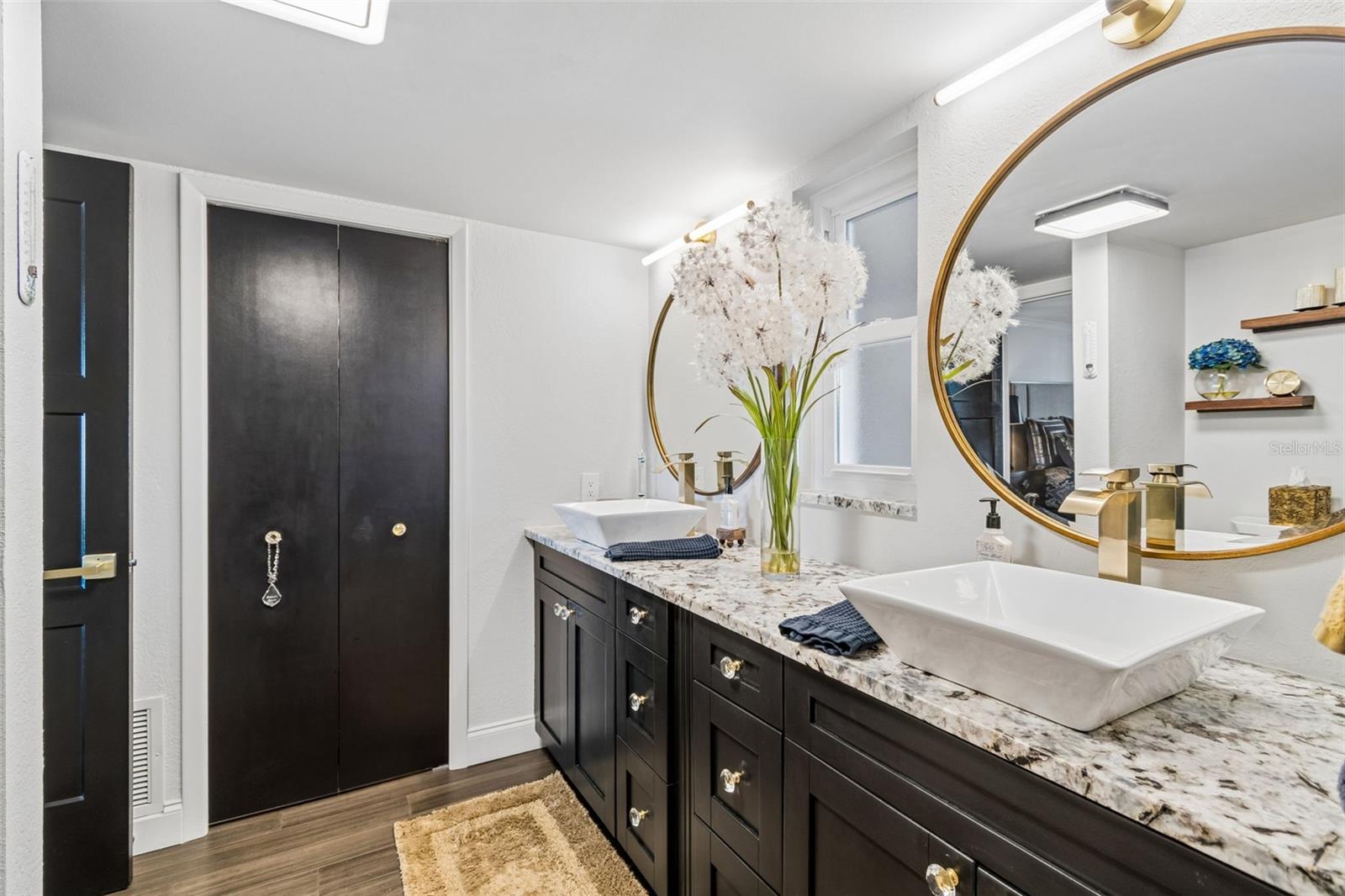 5200 BRITTANY DR S #1508 — photo 40