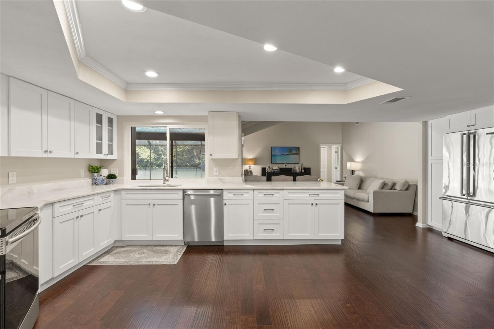 13916 MIDDLE PARK DR — photo 4