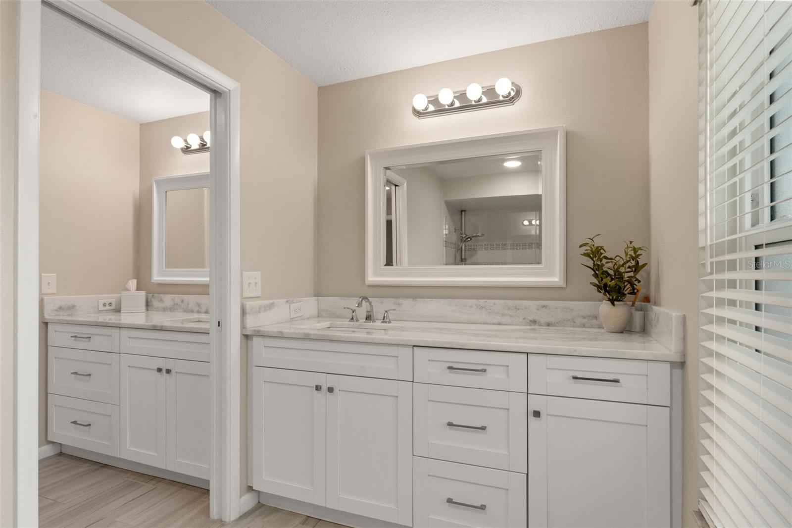 13916 MIDDLE PARK DR — photo 17