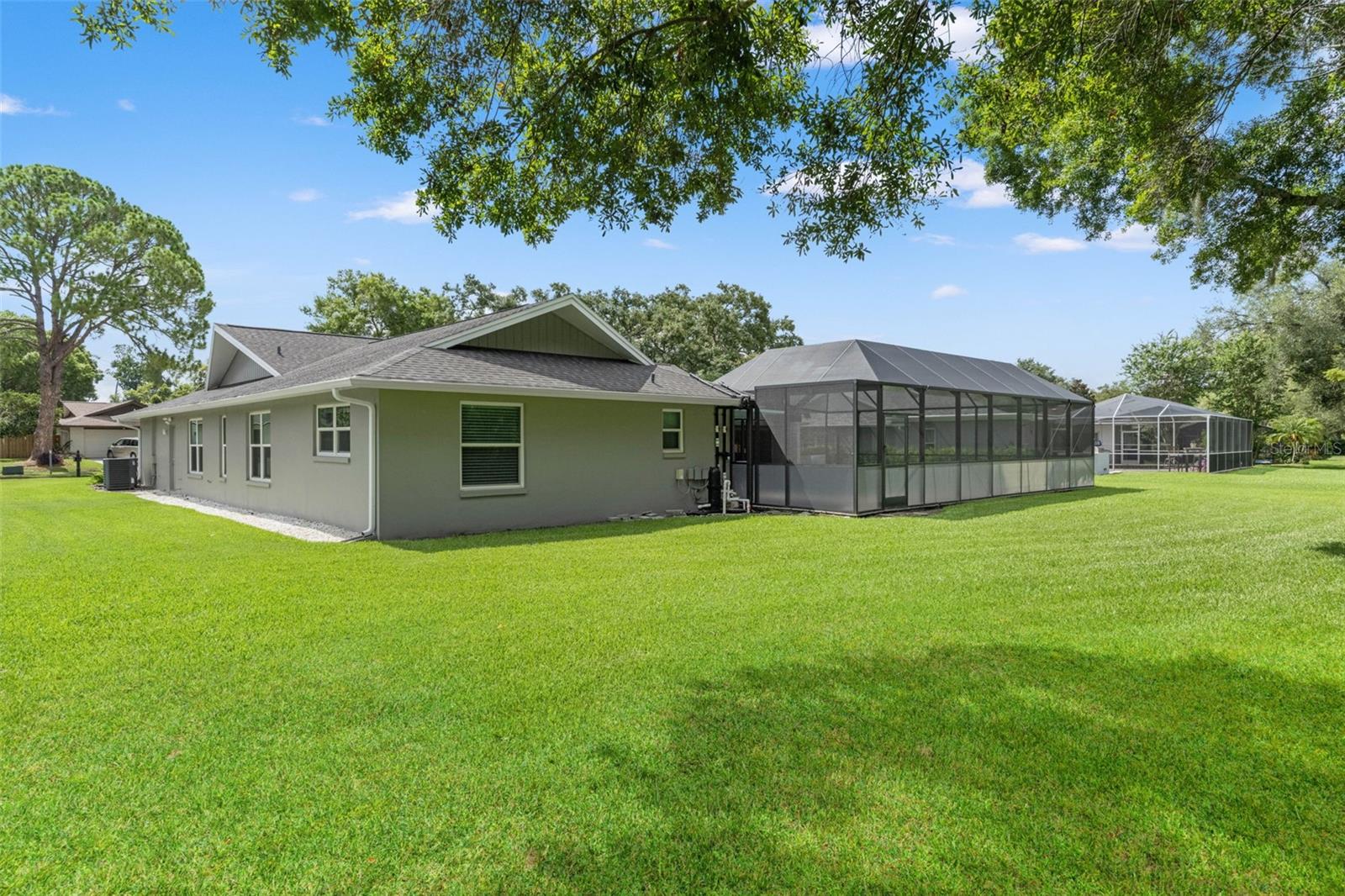 13916 MIDDLE PARK DR — photo 31