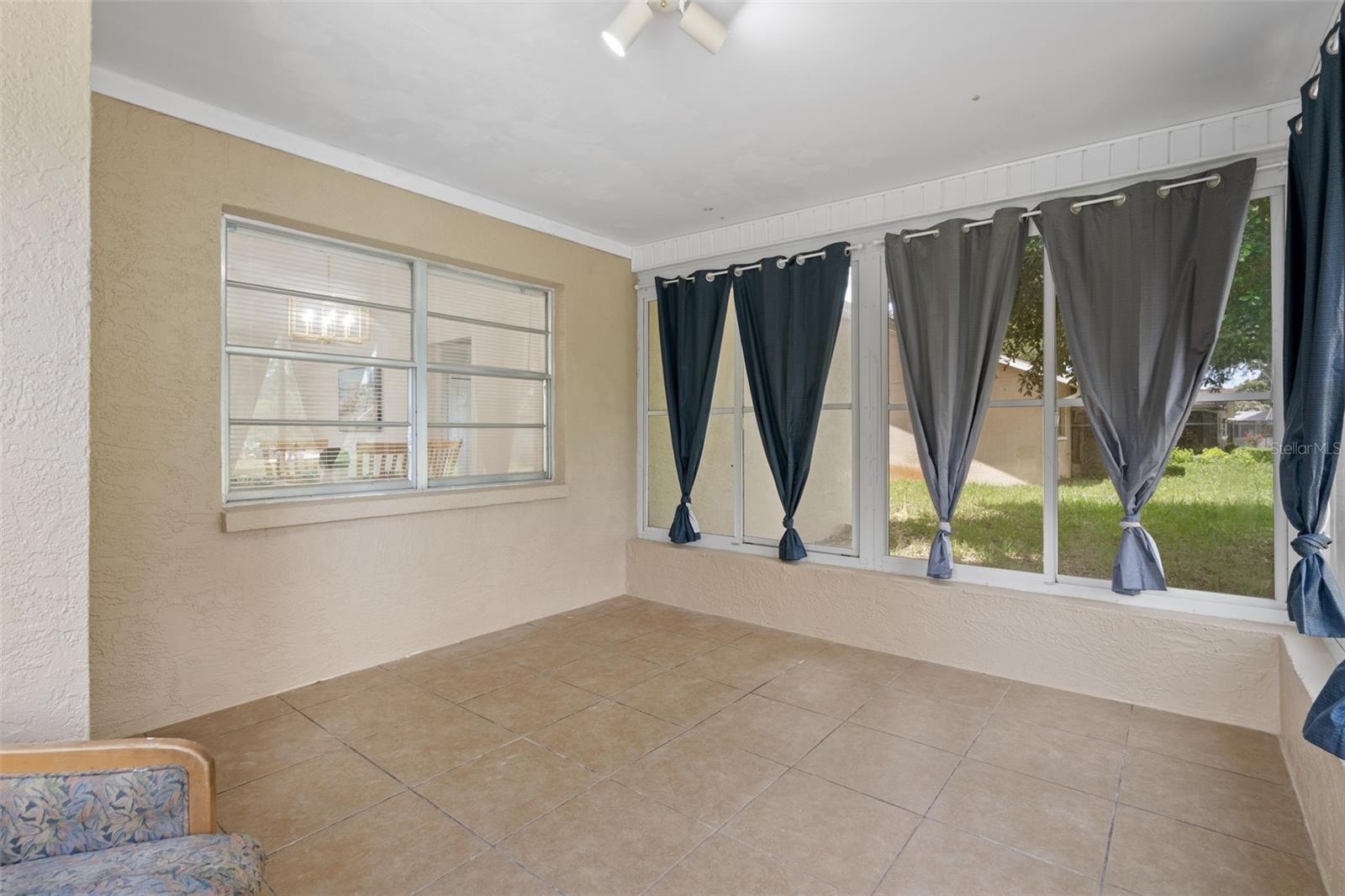 8643 WOODBRIDGE DR — photo 20