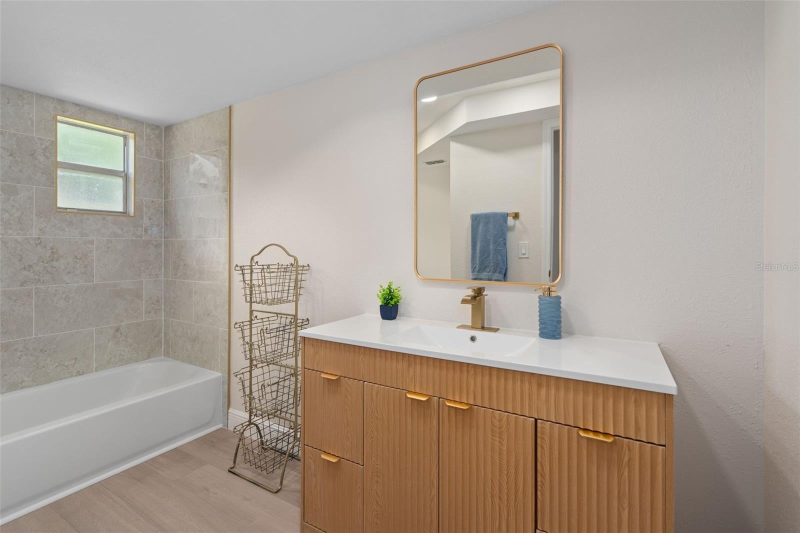 8643 WOODBRIDGE DR — photo 15