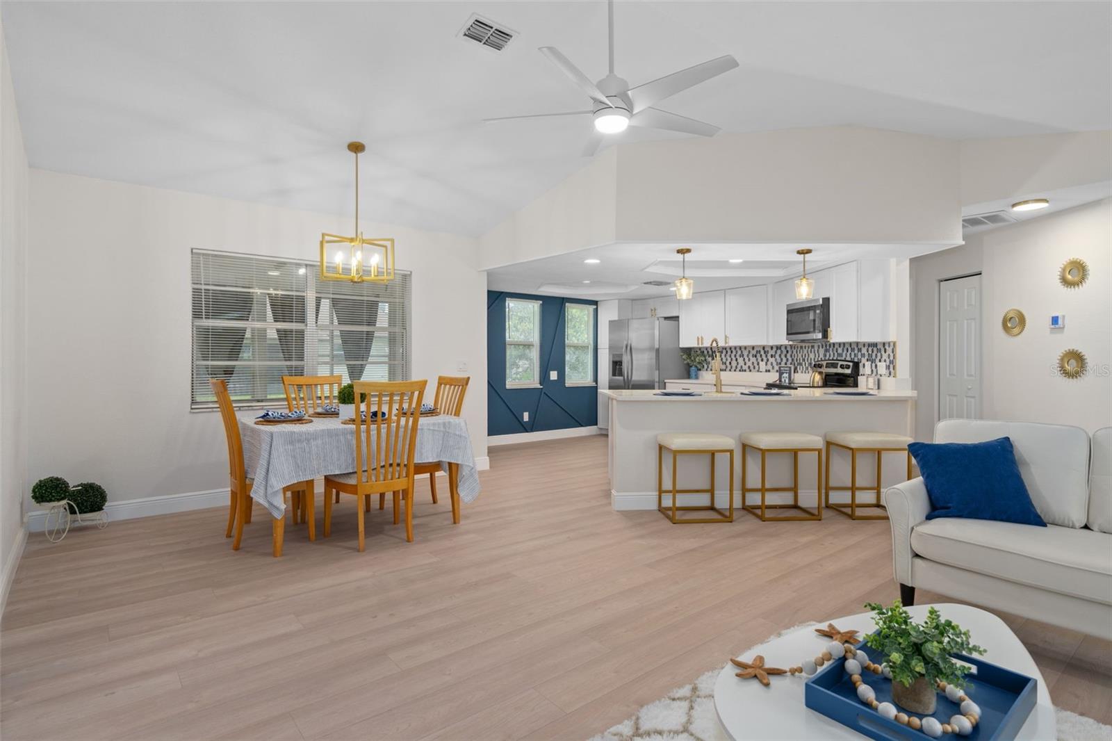 8643 WOODBRIDGE DR — photo 5