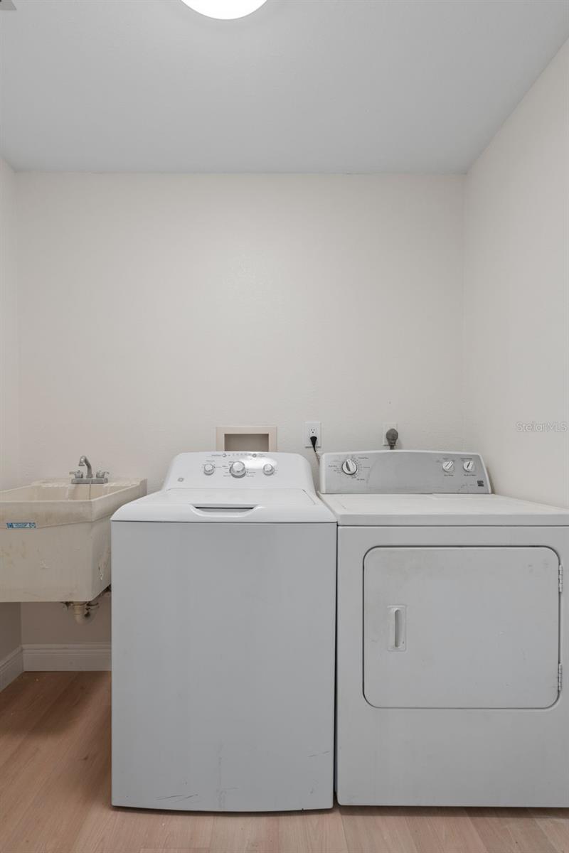 8643 WOODBRIDGE DR — photo 18