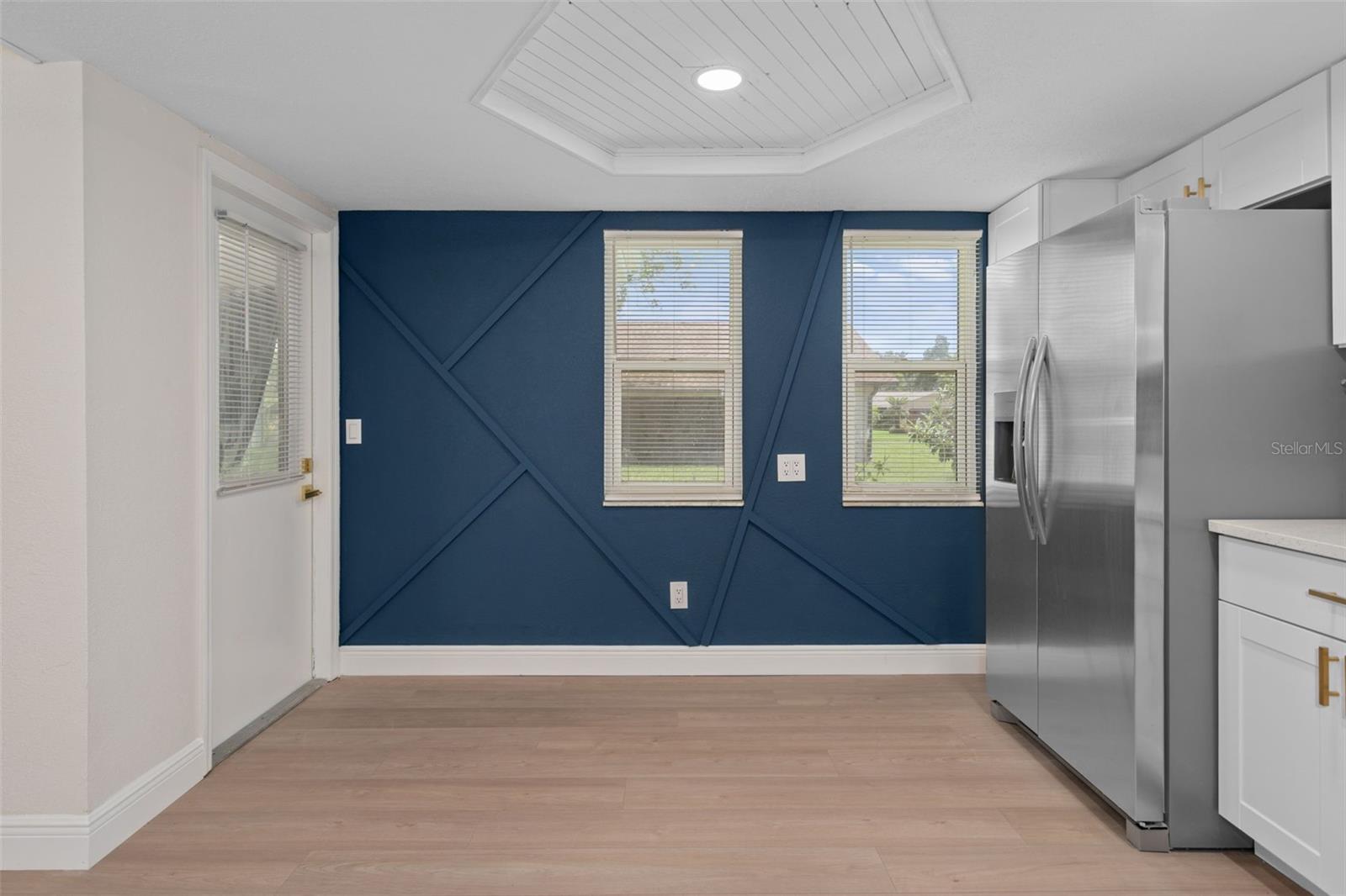 8643 WOODBRIDGE DR — photo 10