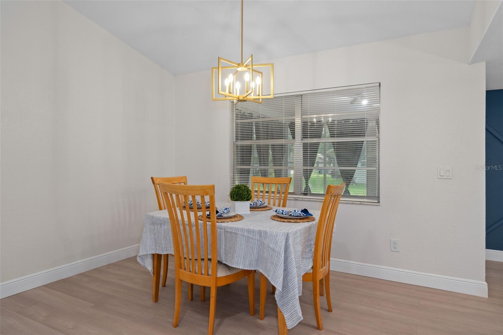 8643 WOODBRIDGE DR — photo 6