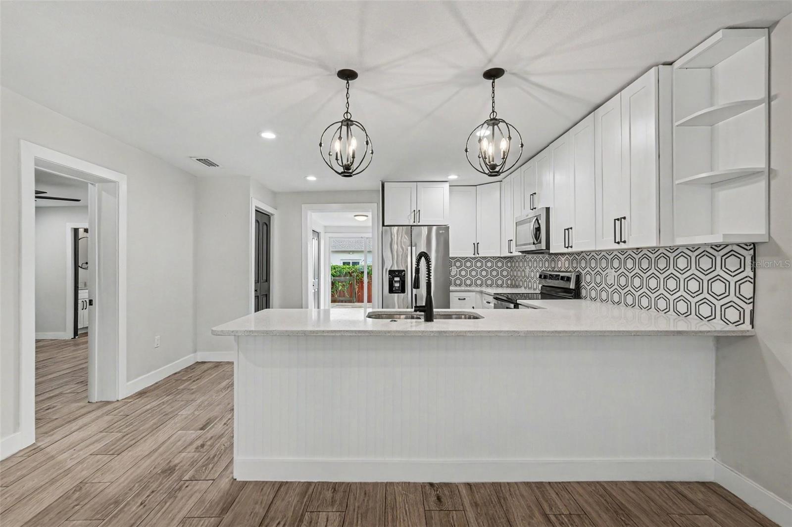 801 E BAKER ST — photo 16