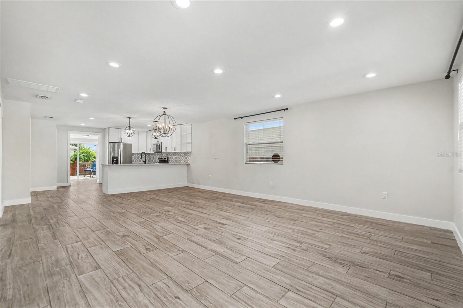 801 E BAKER ST — photo 12