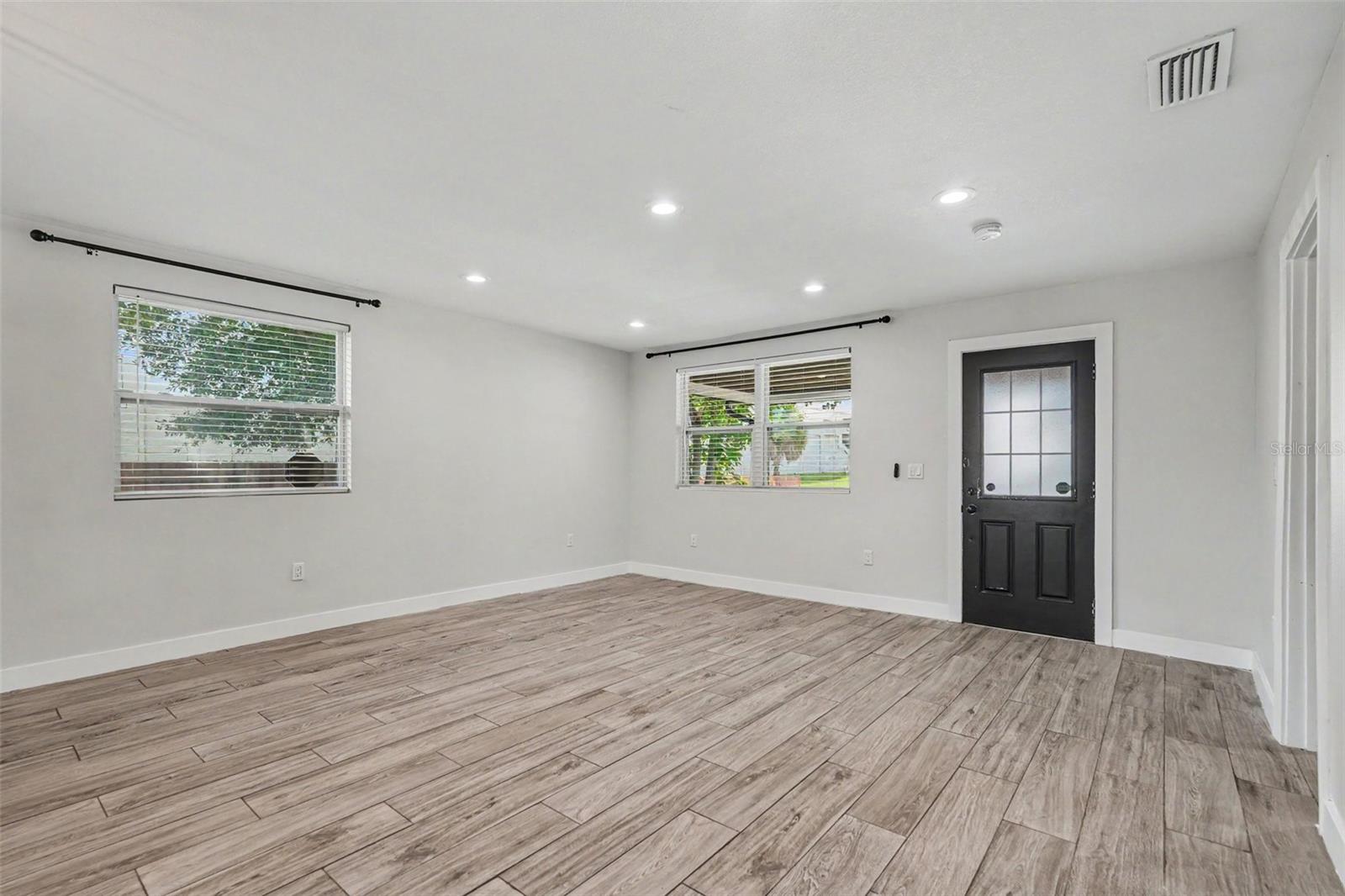 801 E BAKER ST — photo 7