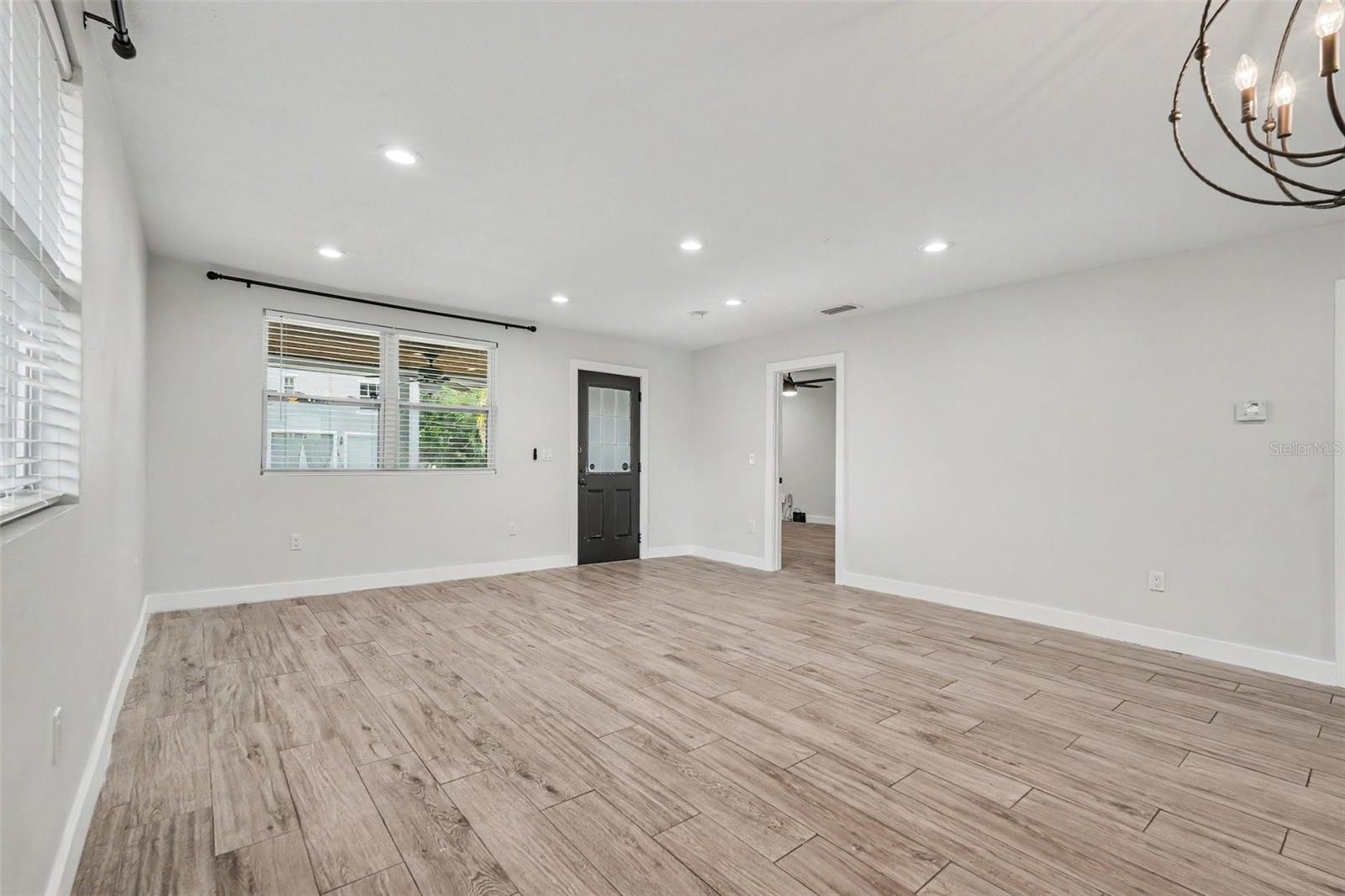 801 E BAKER ST — photo 9