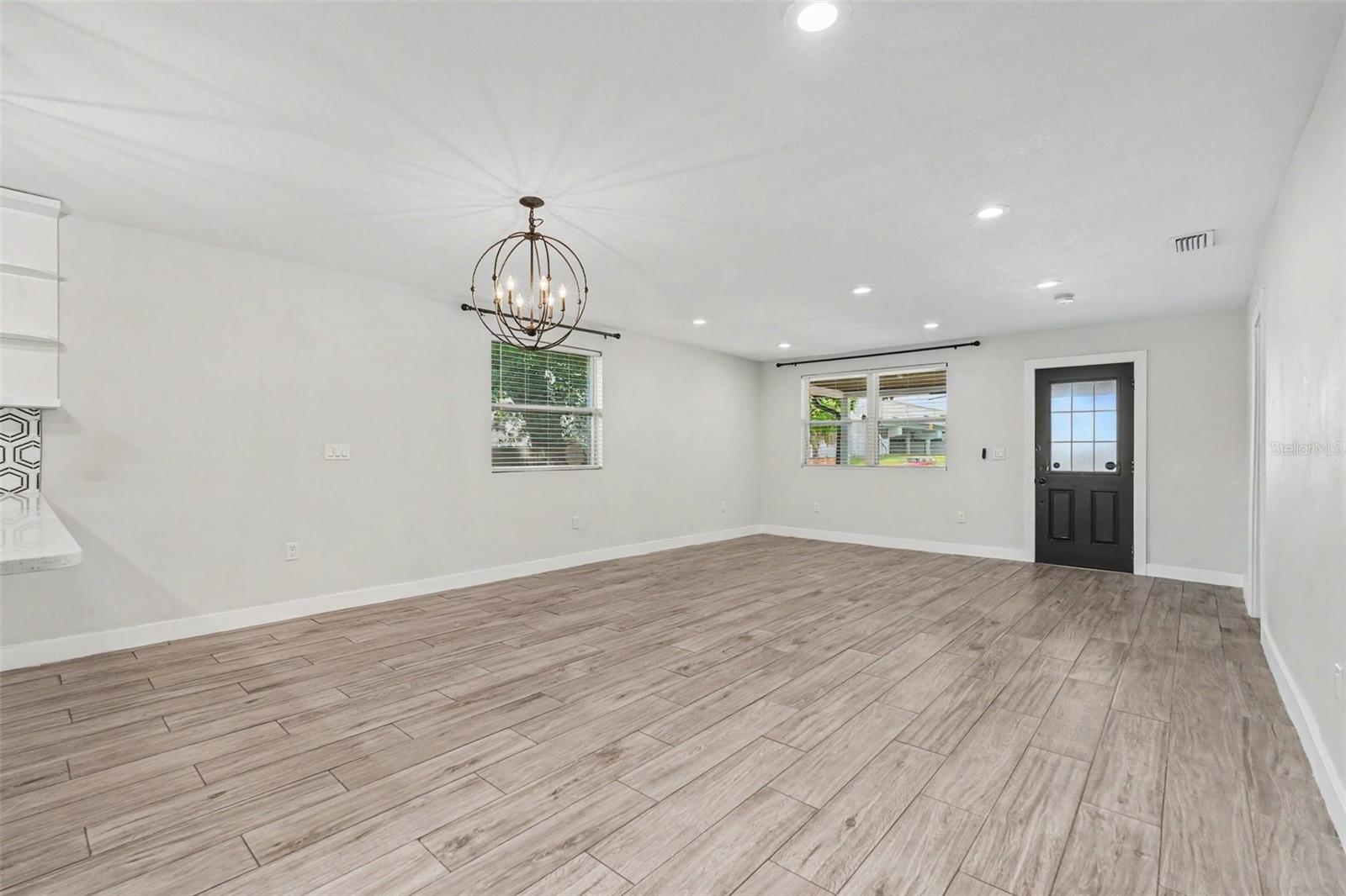 801 E BAKER ST — photo 8