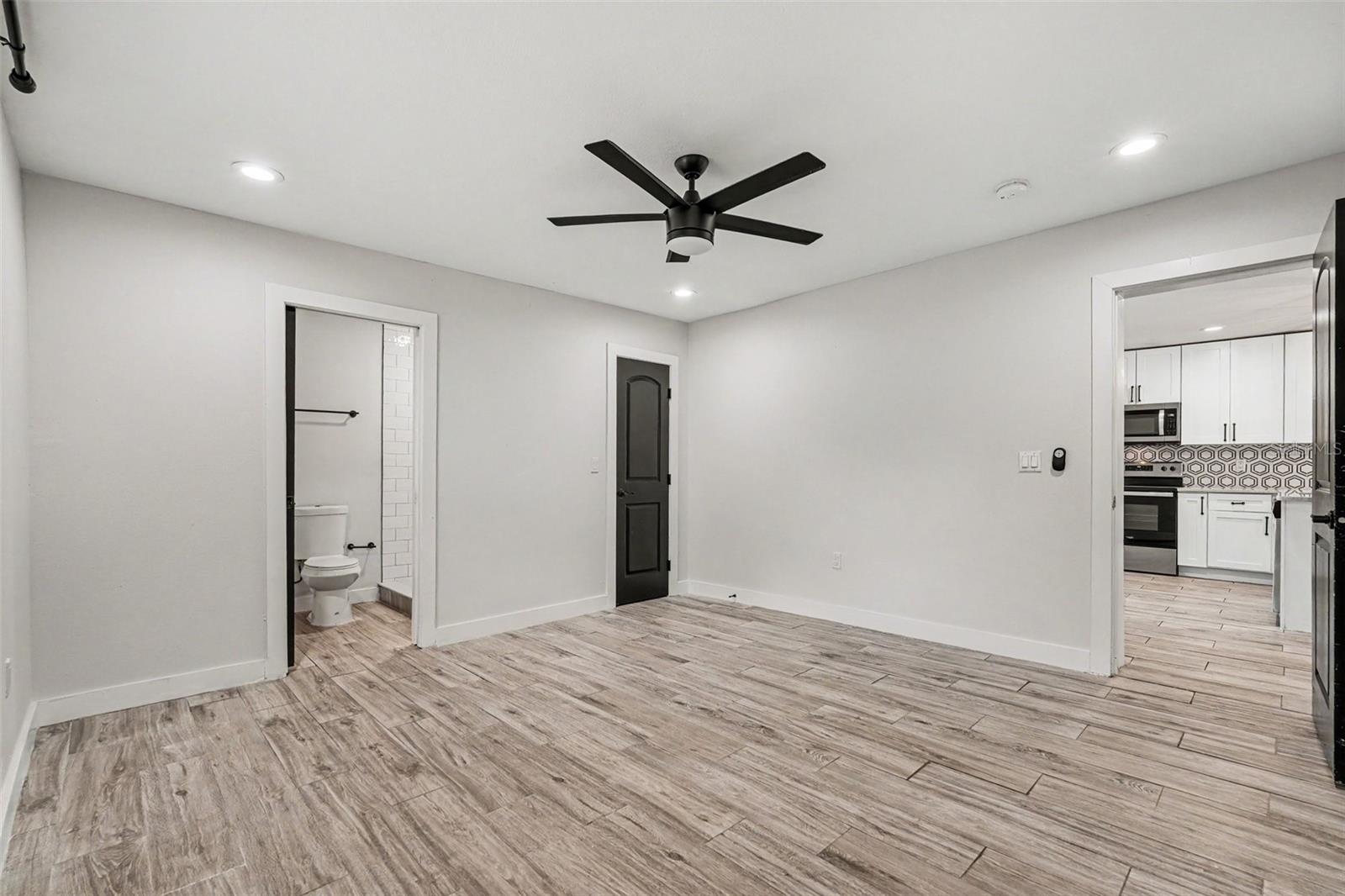 801 E BAKER ST — photo 23