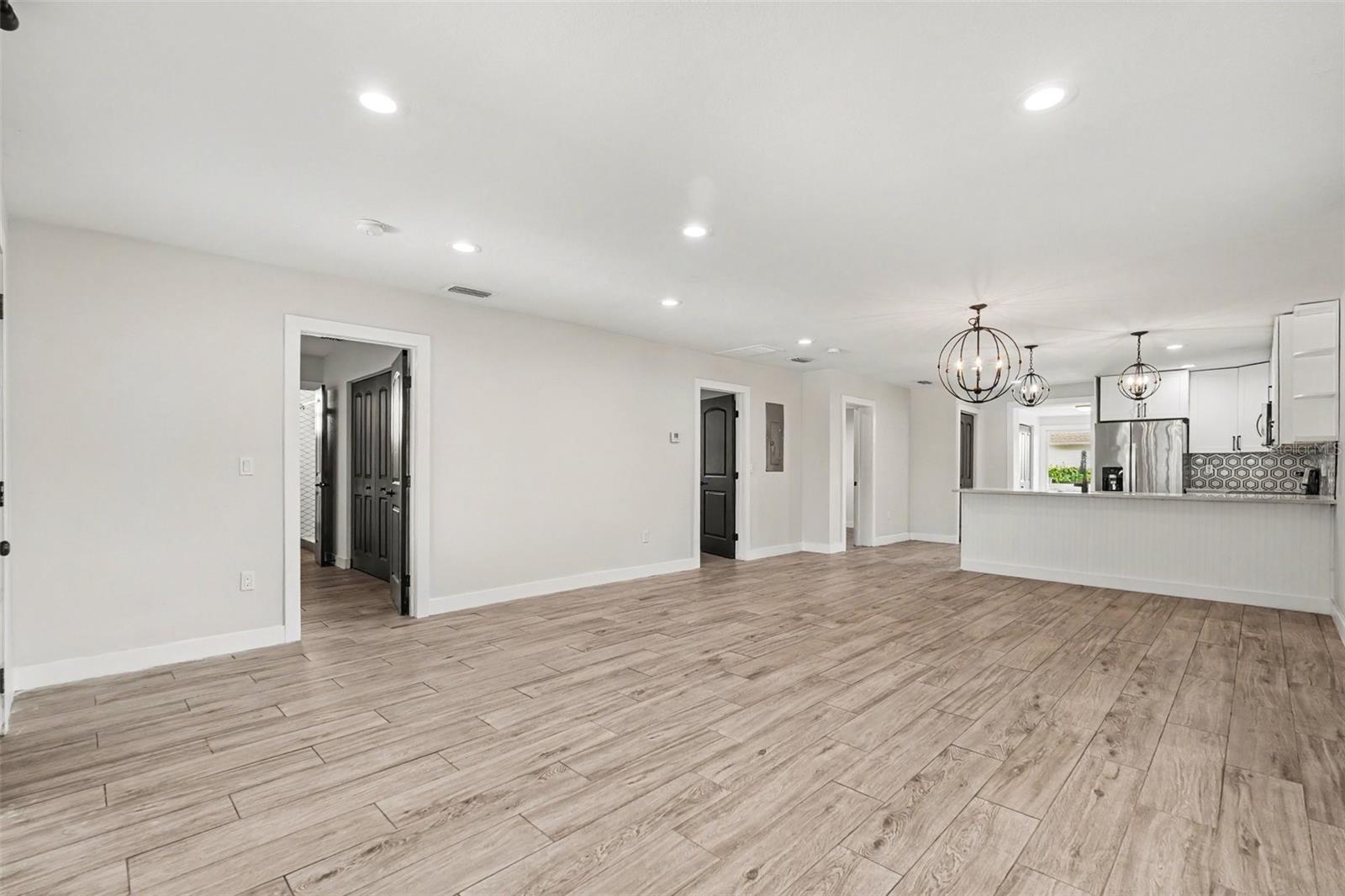 801 E BAKER ST — photo 11