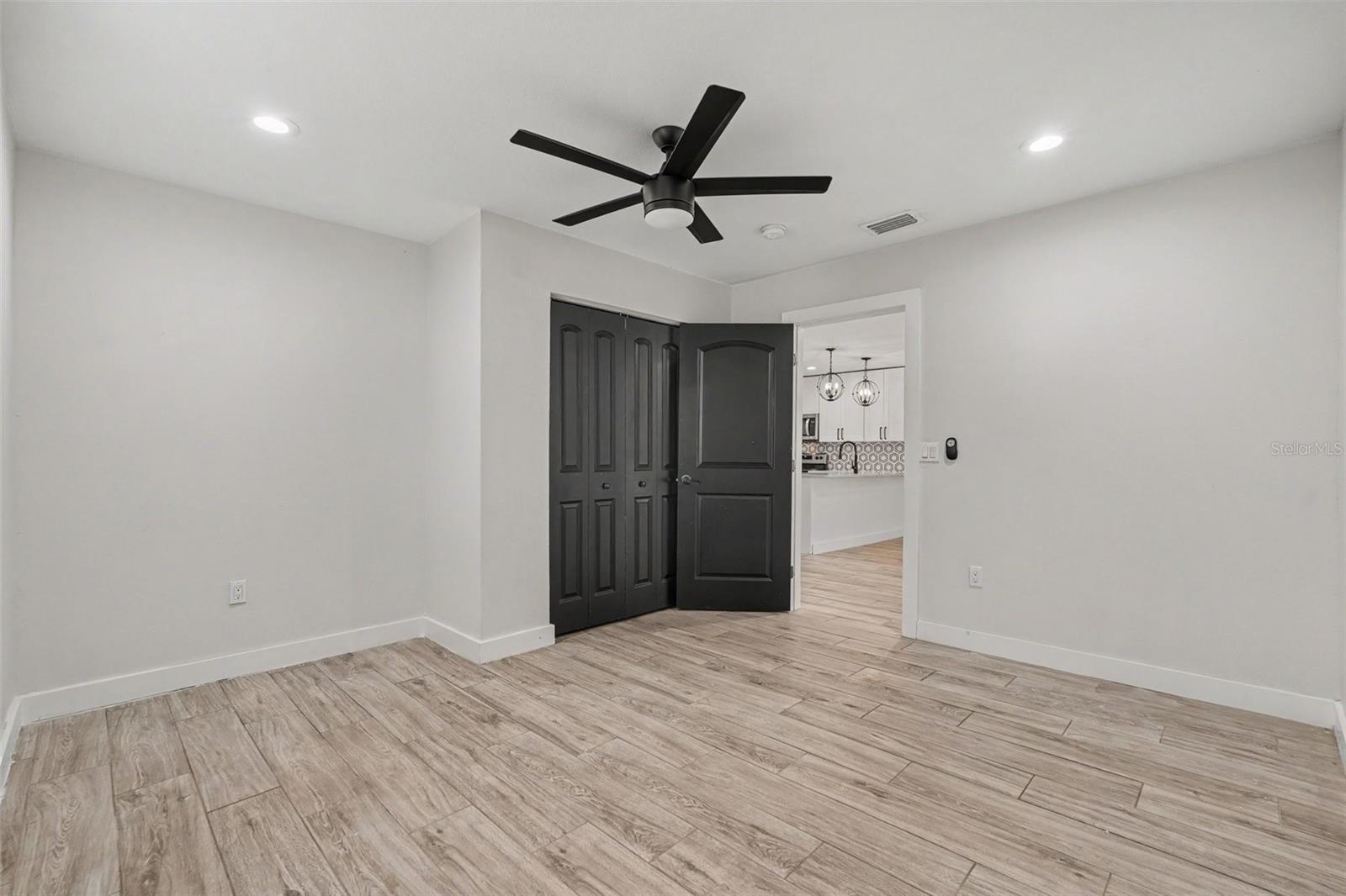 801 E BAKER ST — photo 32