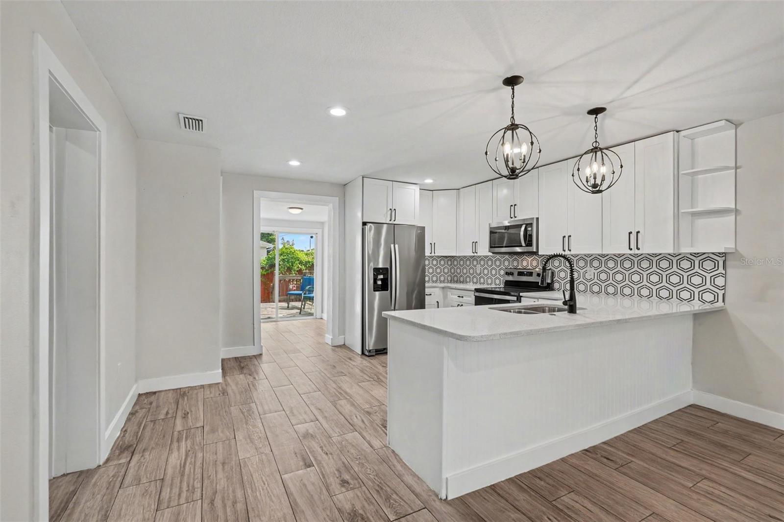 801 E BAKER ST — photo 17