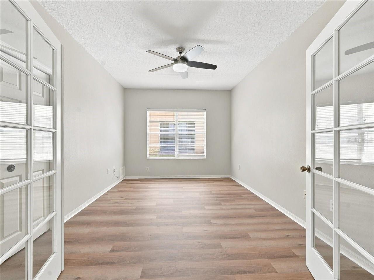 1333 LINDENWOOD DR — photo 49