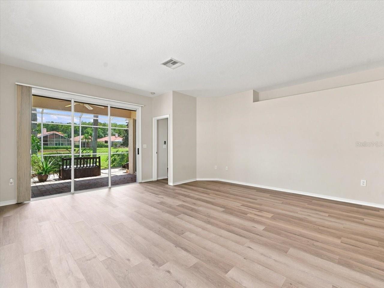 1333 LINDENWOOD DR — photo 41