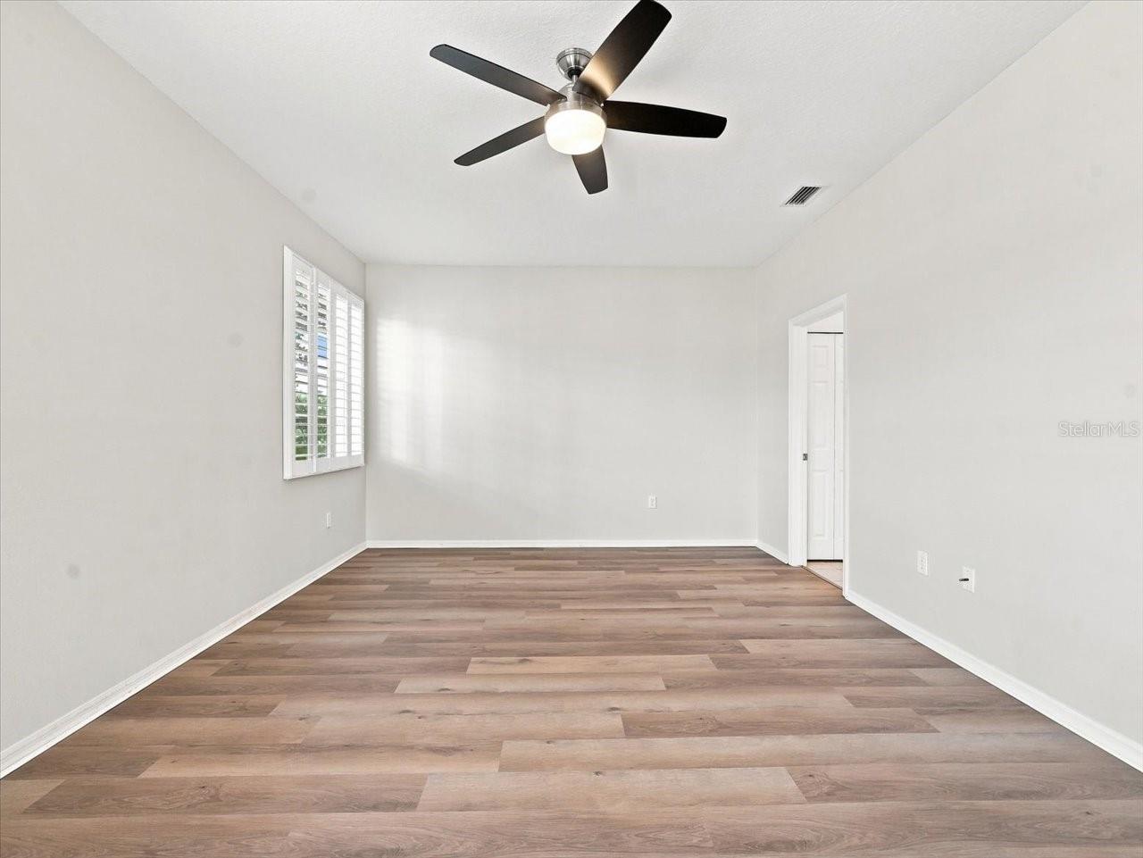 1333 LINDENWOOD DR — photo 13
