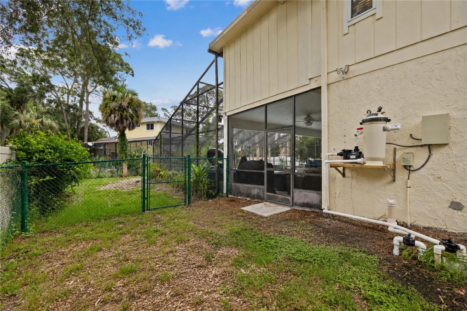 1410 RIVERSIDE DR — photo 54