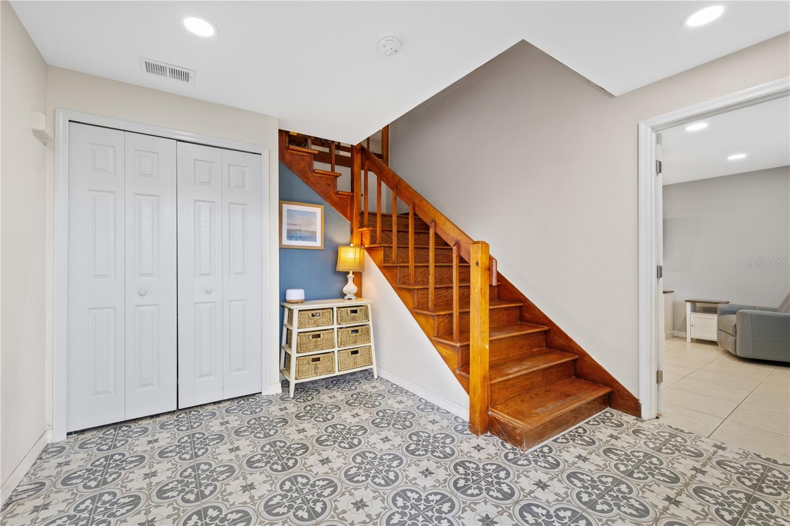 1410 RIVERSIDE DR — photo 5