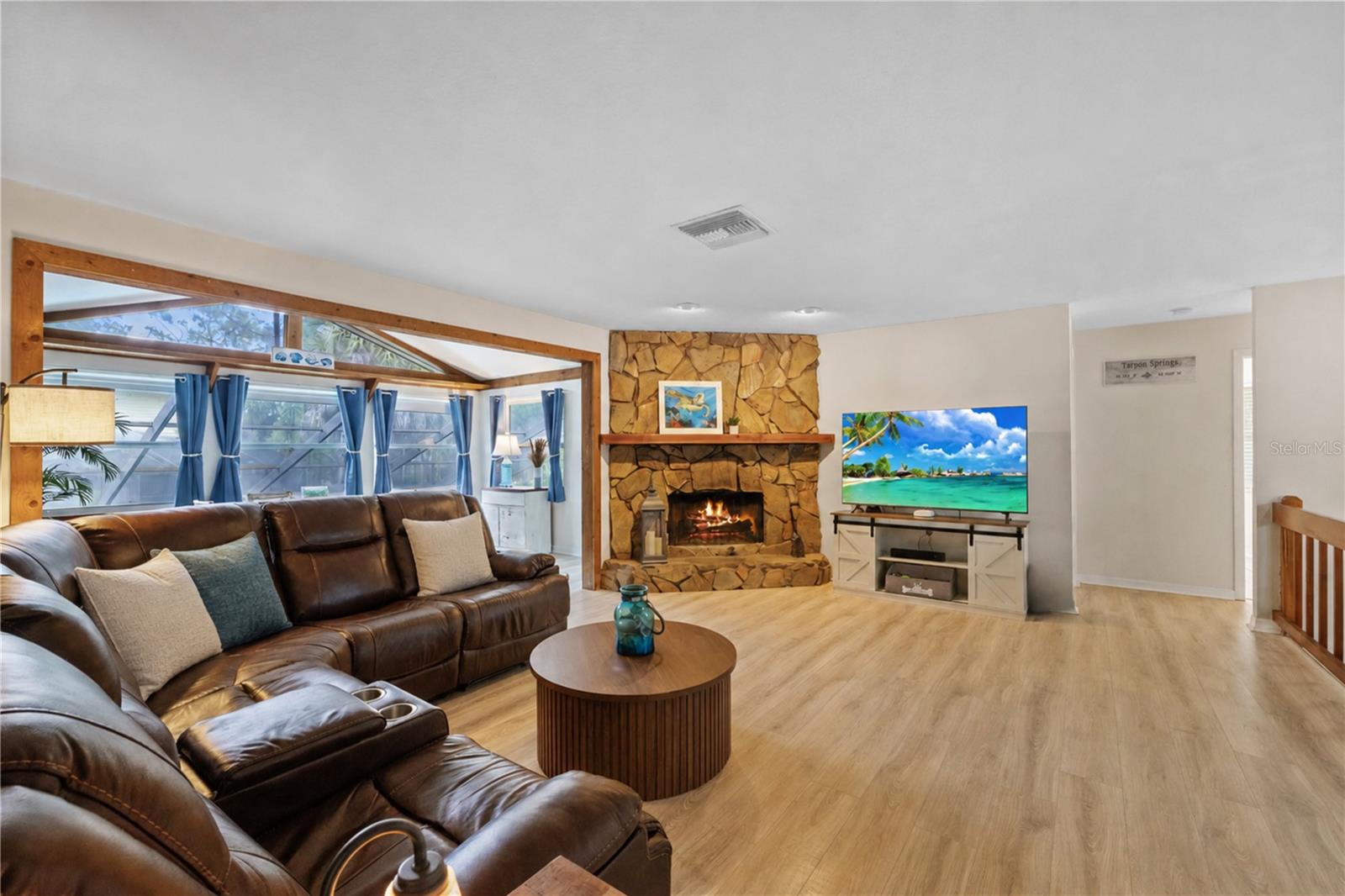 1410 RIVERSIDE DR — photo 27