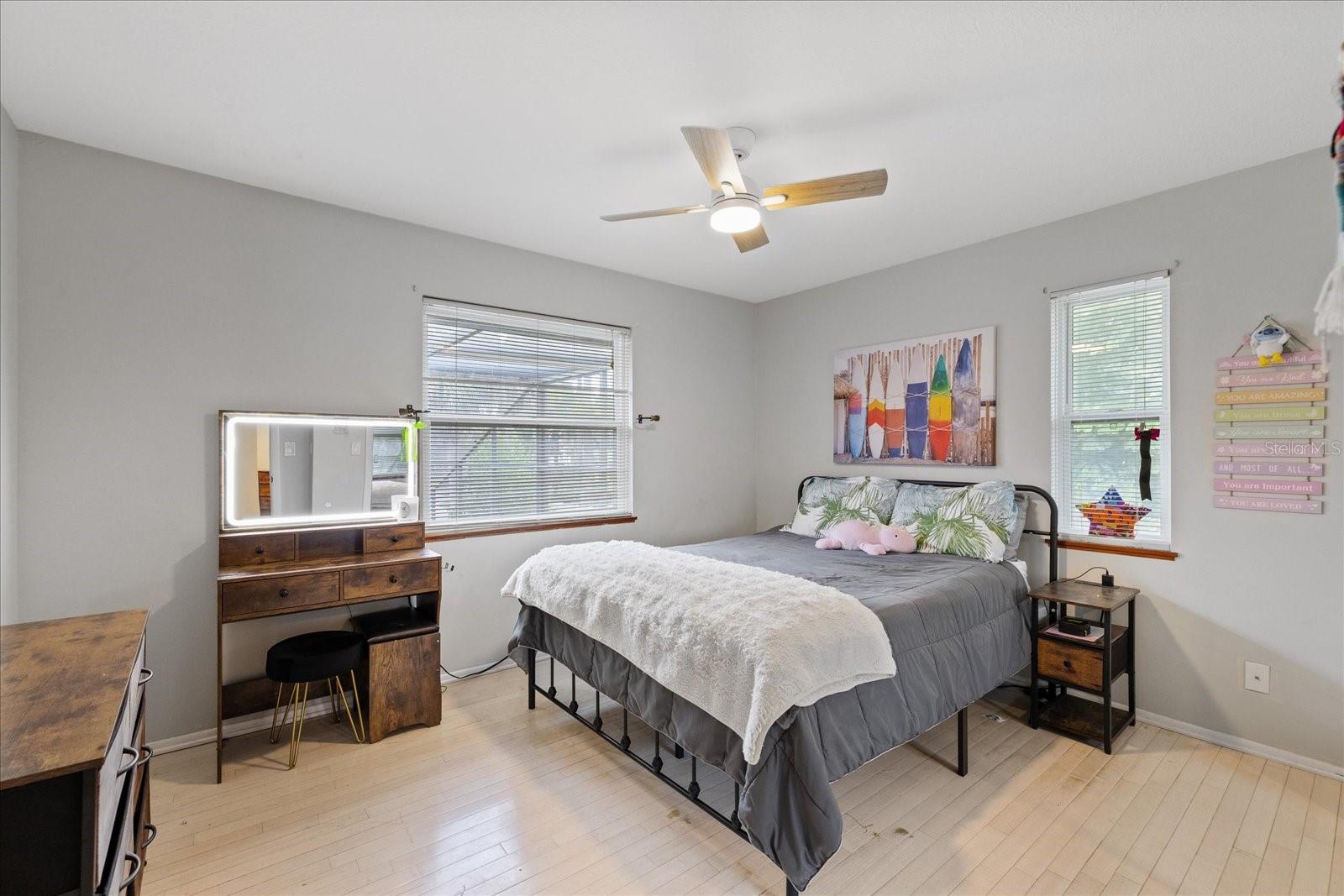 1410 RIVERSIDE DR — photo 46