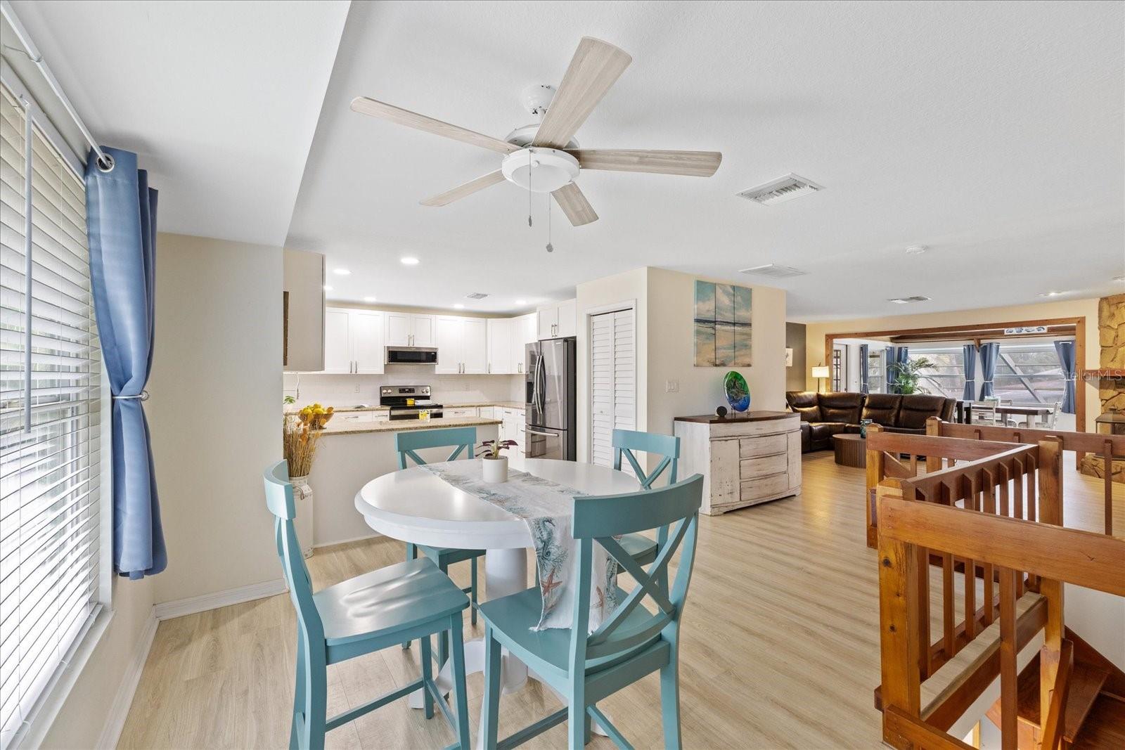 1410 RIVERSIDE DR — photo 16
