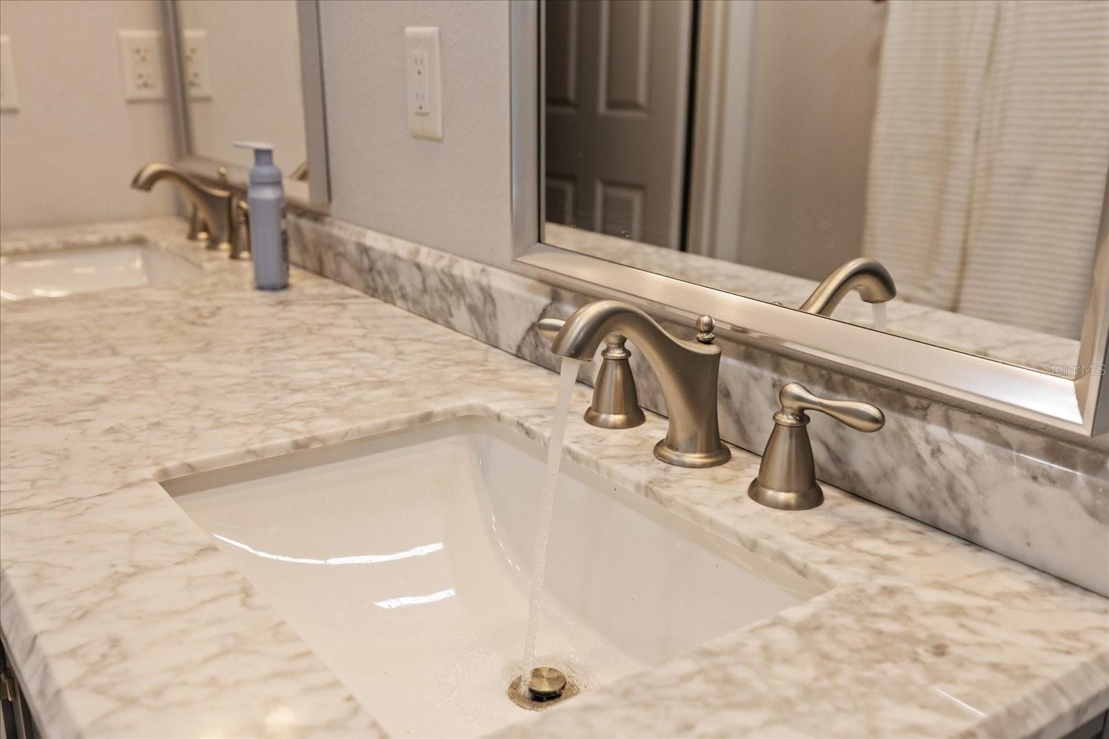 1410 RIVERSIDE DR — photo 44