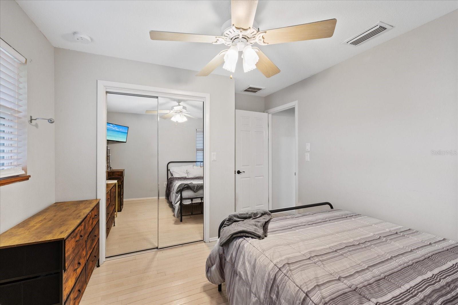 1410 RIVERSIDE DR — photo 52