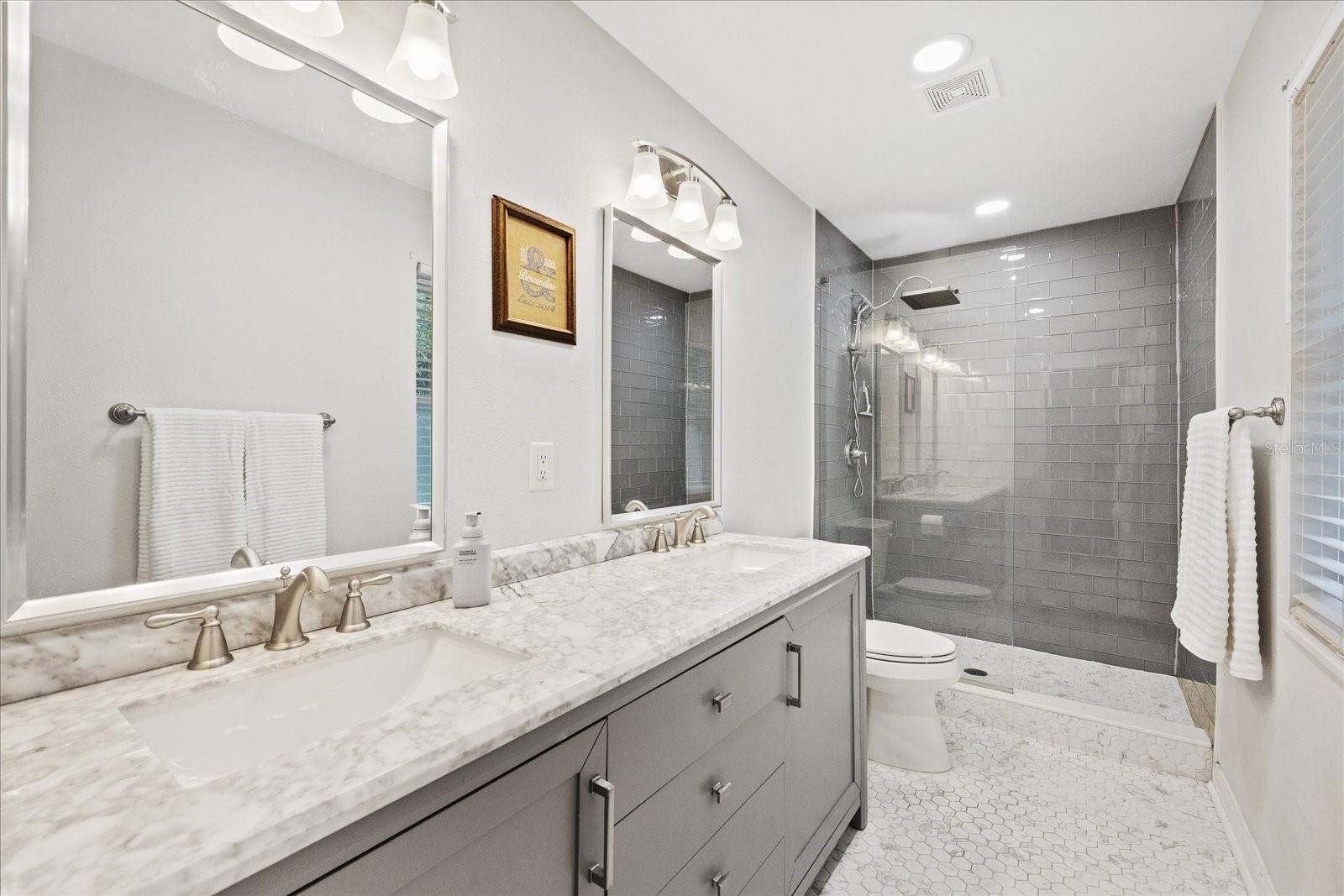 1410 RIVERSIDE DR — photo 39