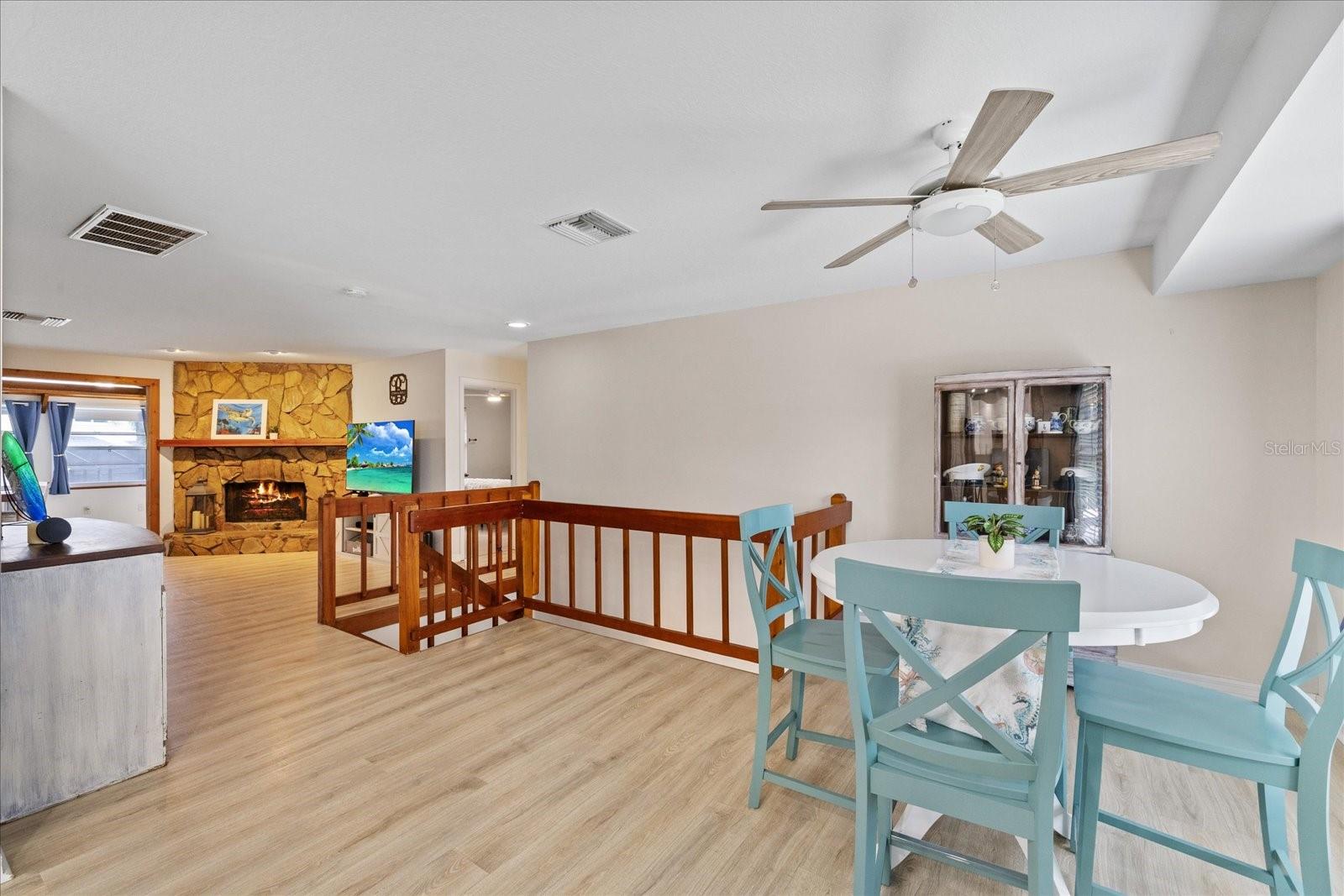 1410 RIVERSIDE DR — photo 24