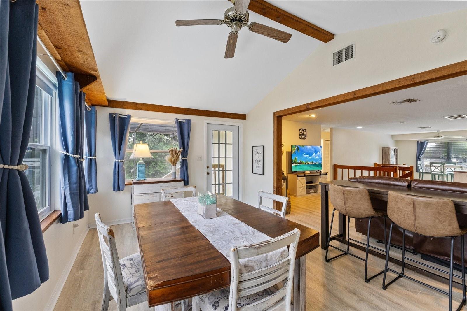 1410 RIVERSIDE DR — photo 31