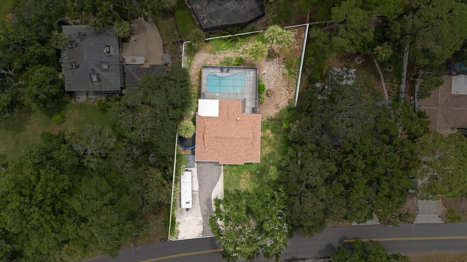 1410 RIVERSIDE DR — photo 70