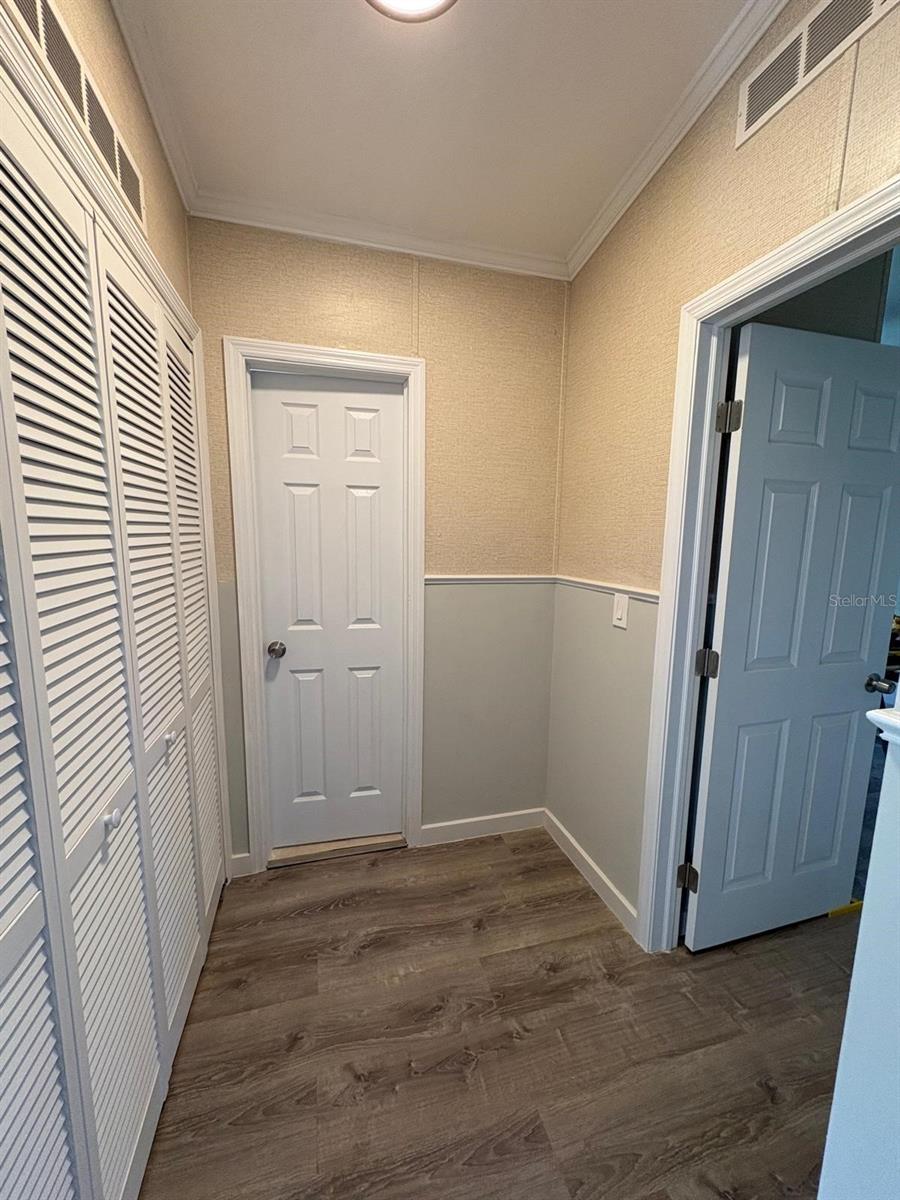 653 LOS ALTOS — photo 15