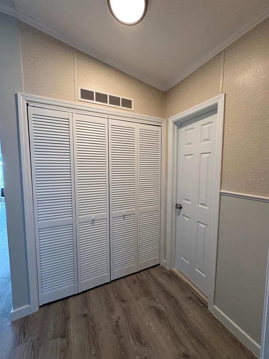 653 LOS ALTOS — photo 17