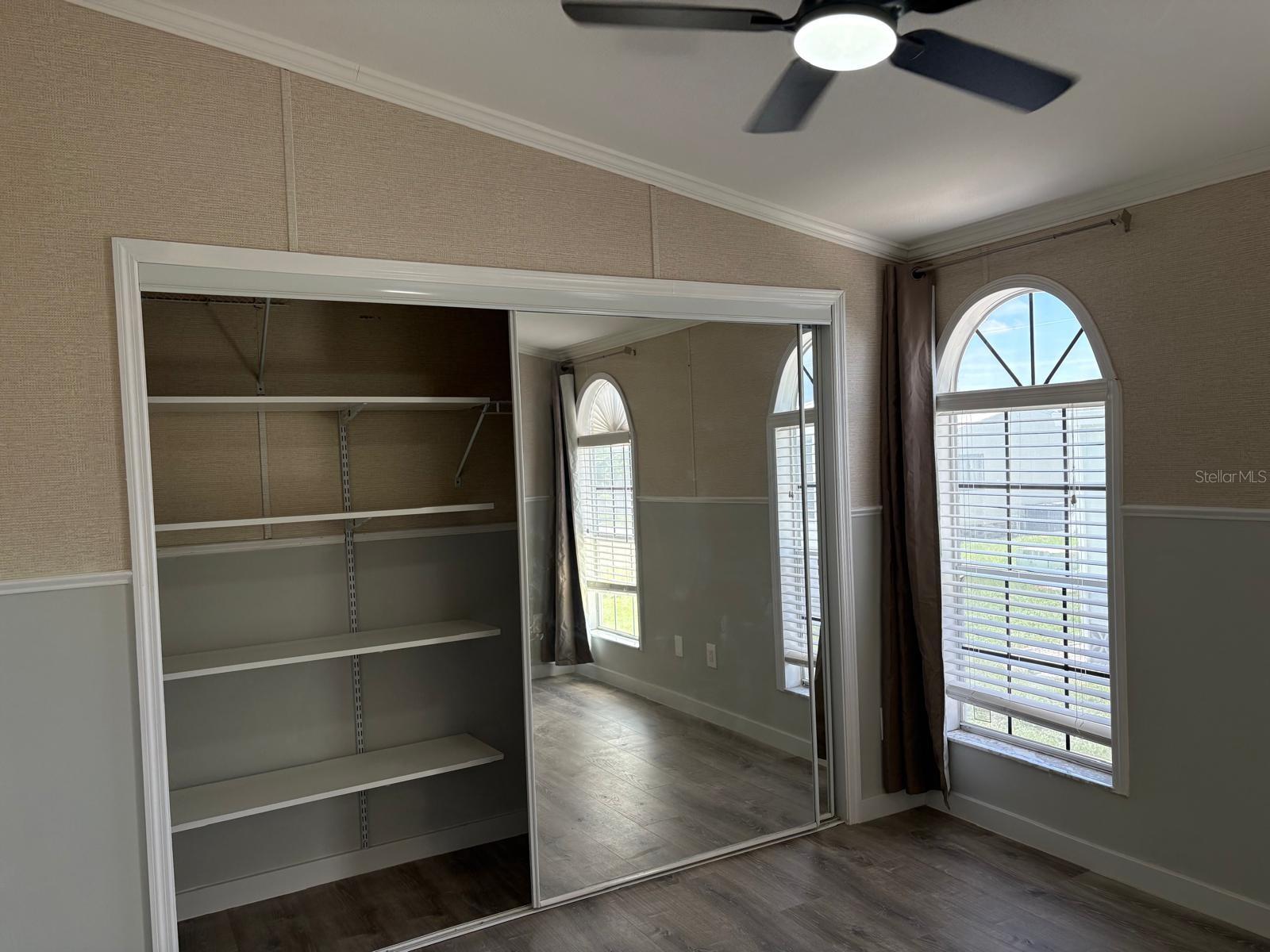653 LOS ALTOS — photo 21