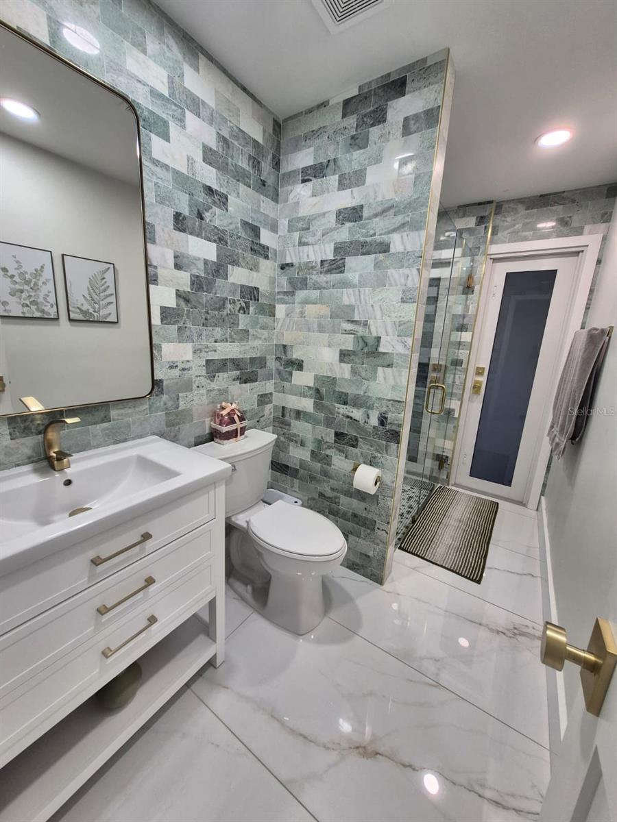 5817 TAMPA SHORES BLVD — photo 19