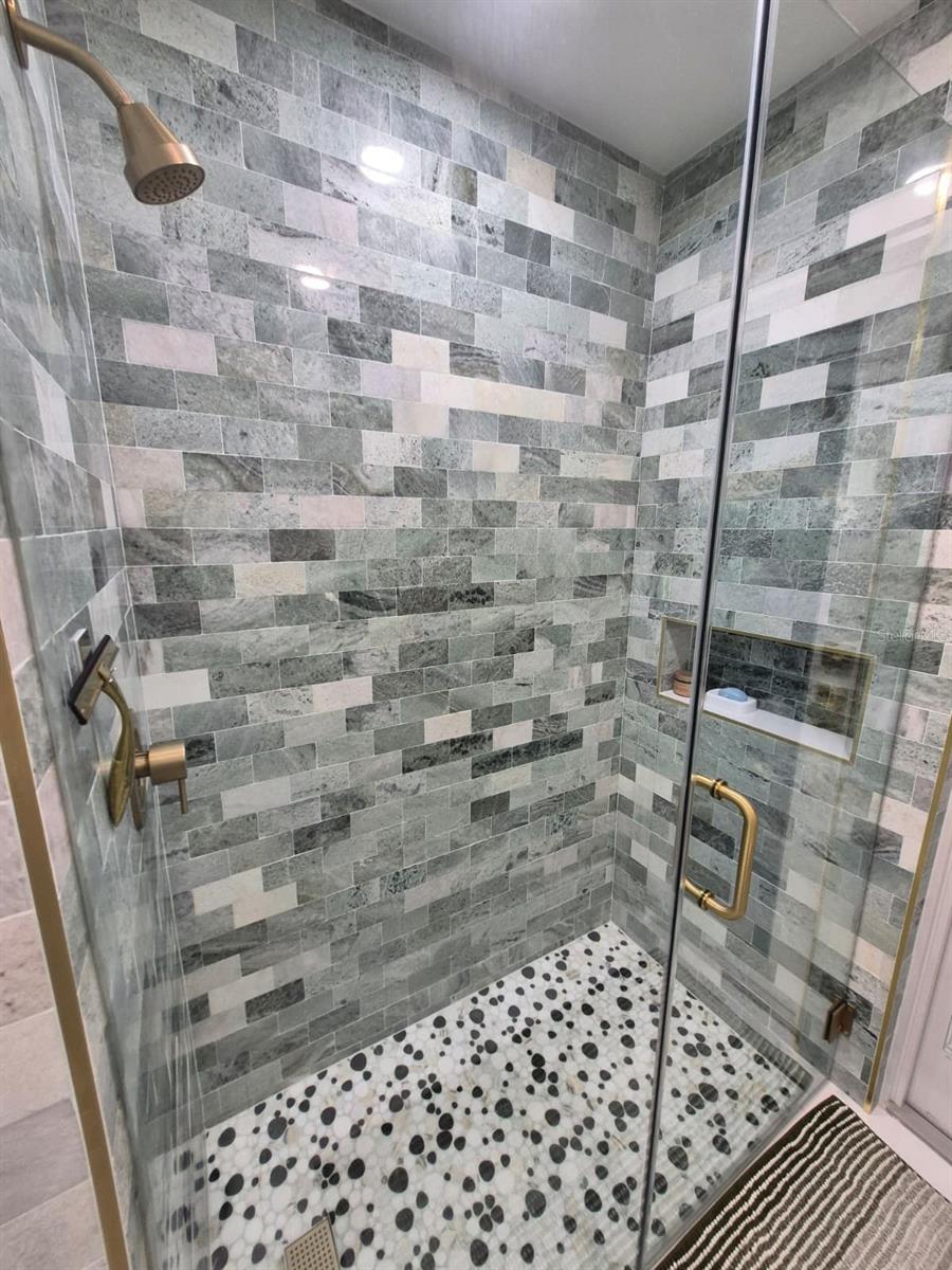 5817 TAMPA SHORES BLVD — photo 20