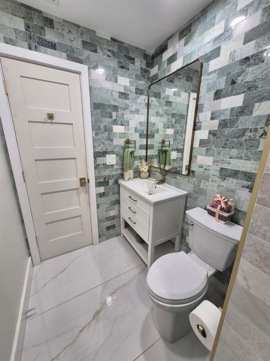 5817 TAMPA SHORES BLVD — photo 18